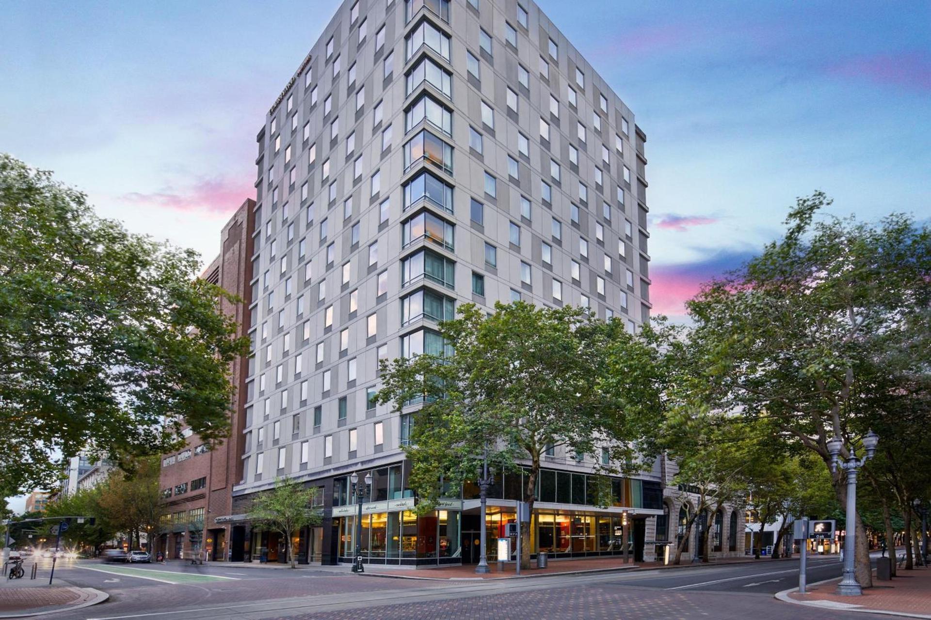 Courtyard by Marriott Portland City Center photo 1