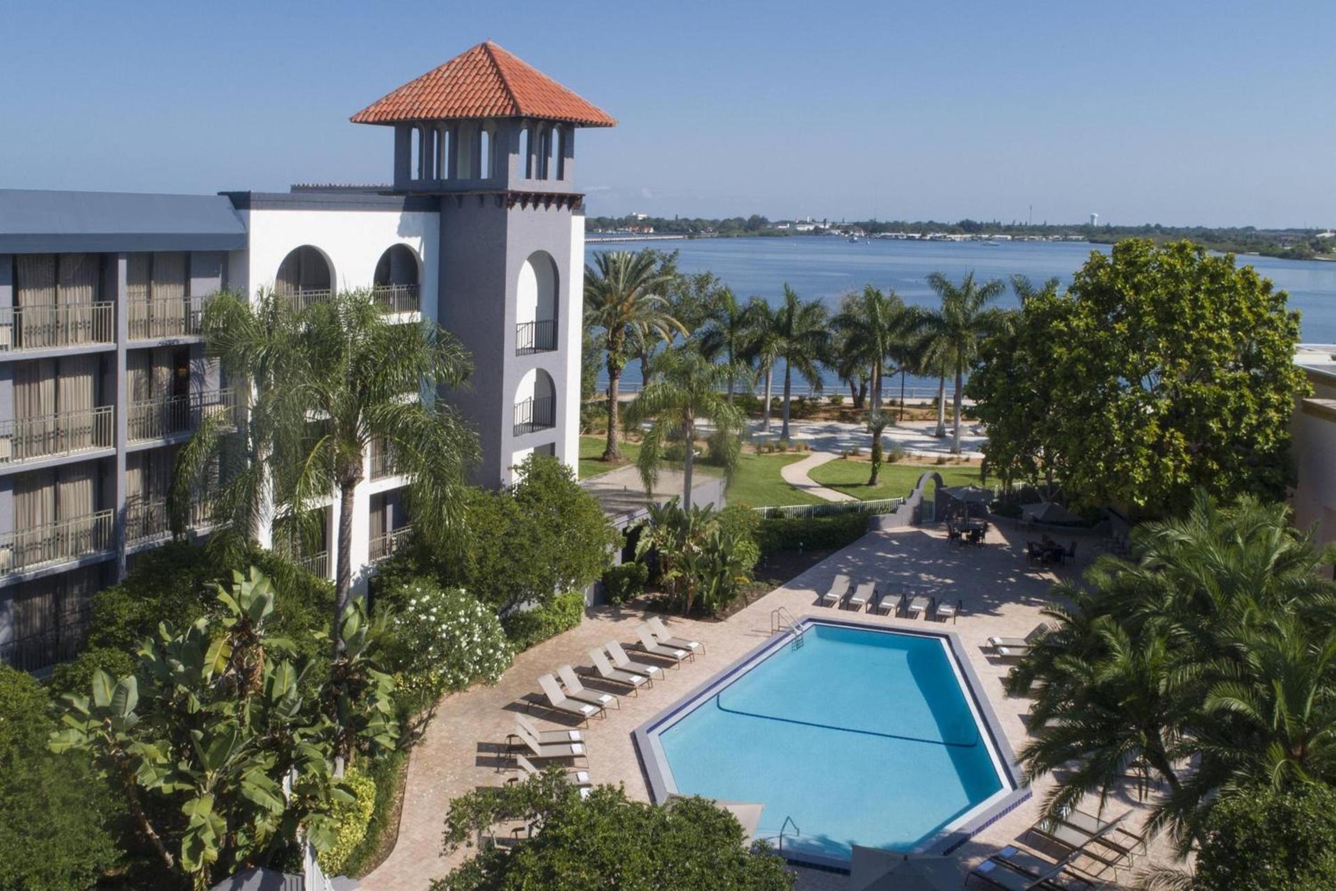 Courtyard by Marriott Bradenton Sarasota/Riverfront photo 2