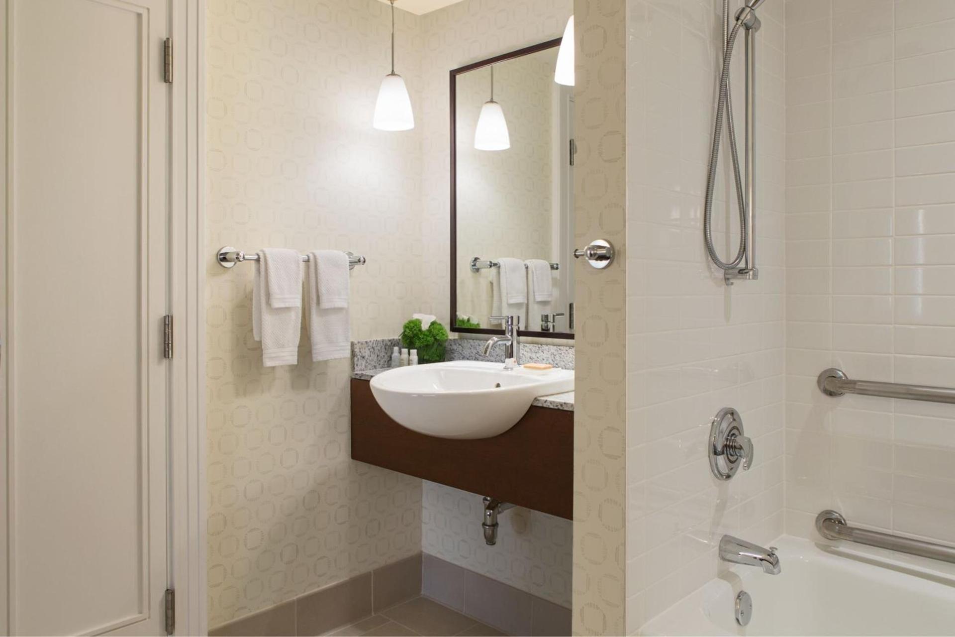 Renaissance Boston Seaport District photo 18