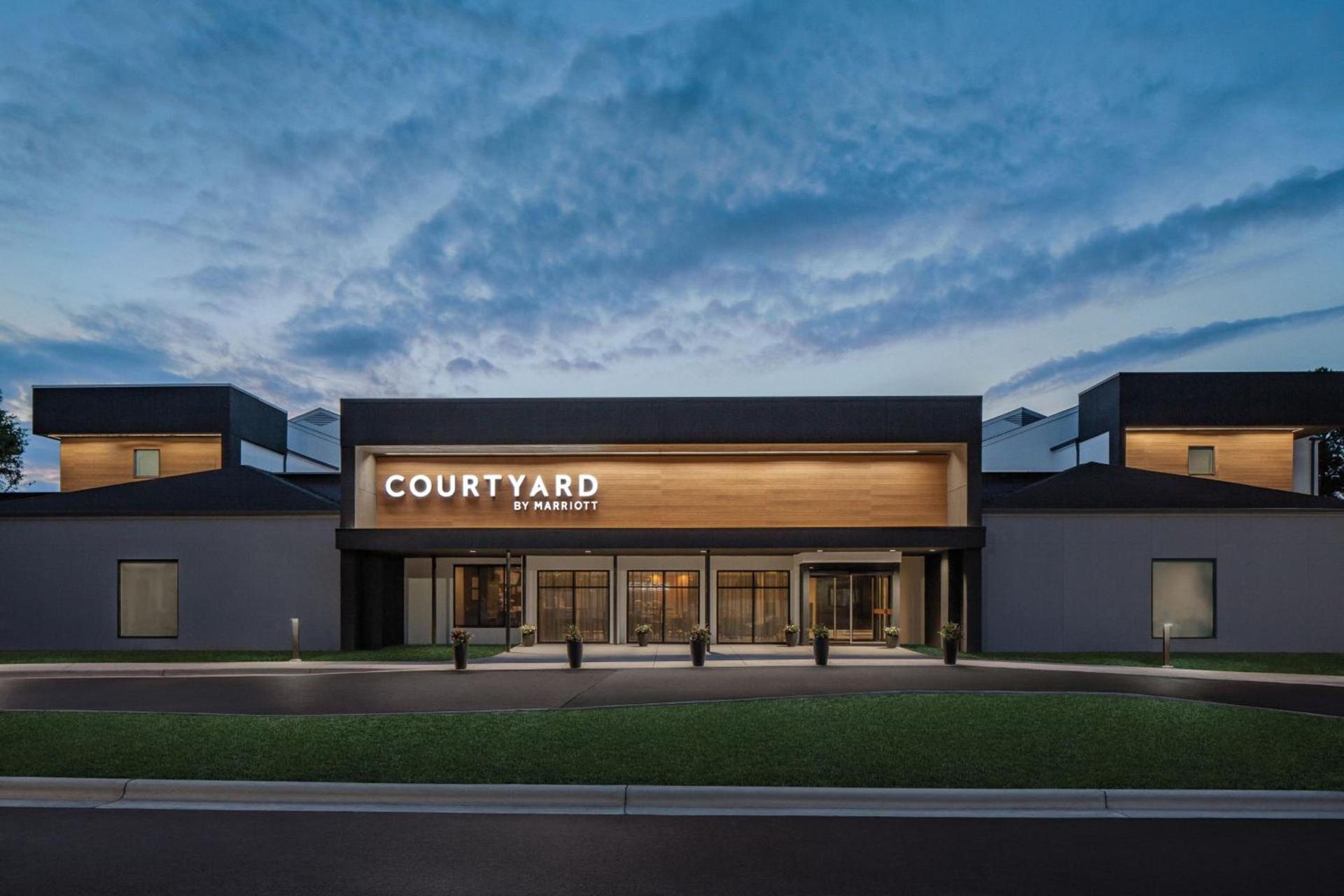 Courtyard by Marriott Greensboro photo 1