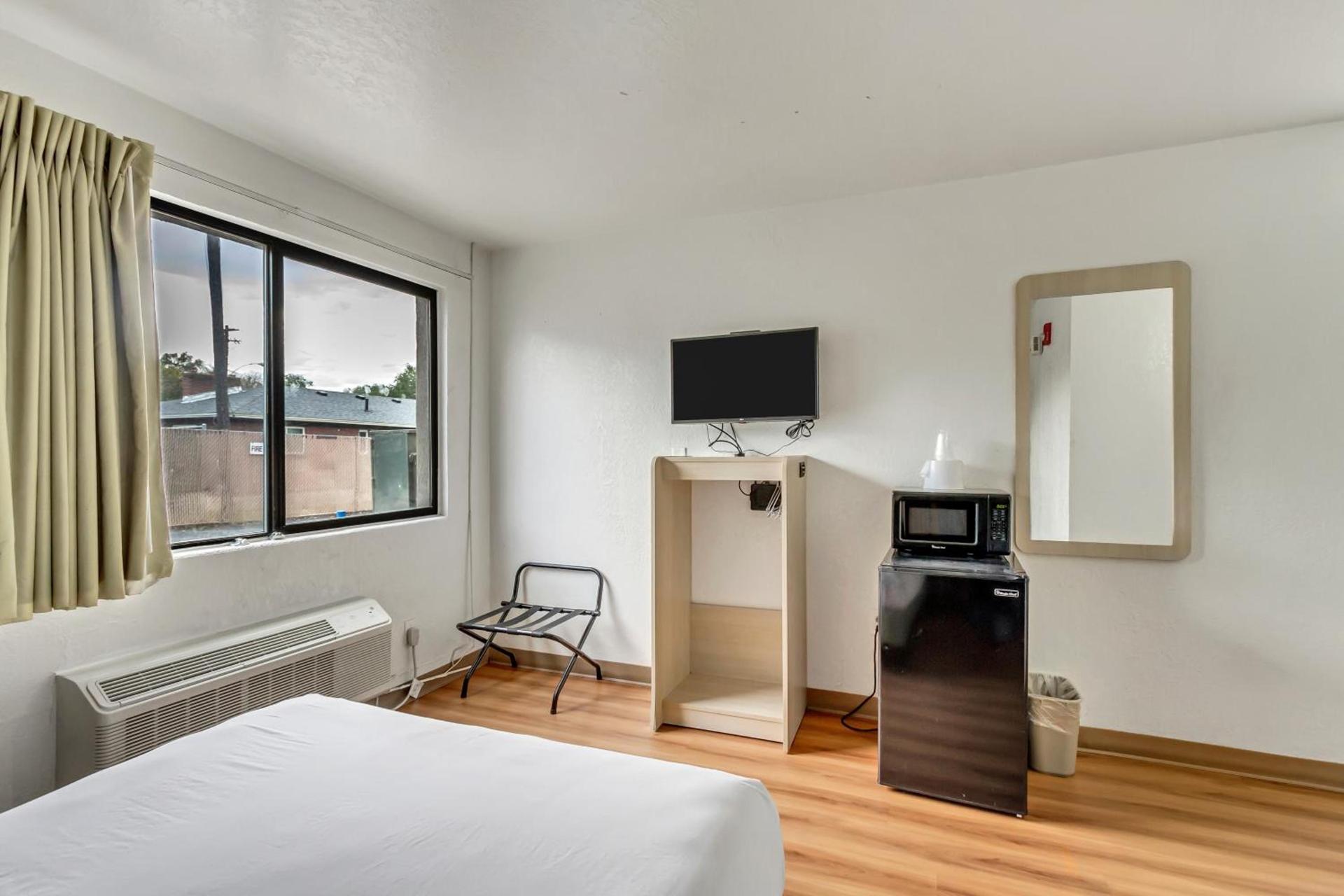 Motel 6 Ogden, UT- Downtown photo 44