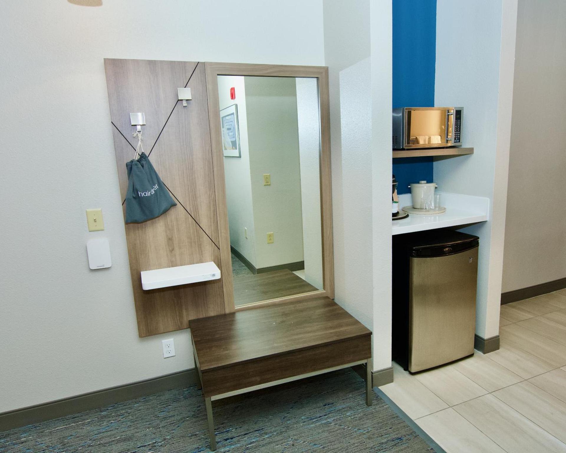 Holiday Inn Express Hotel & Suites St. Charles by IHG photo 5