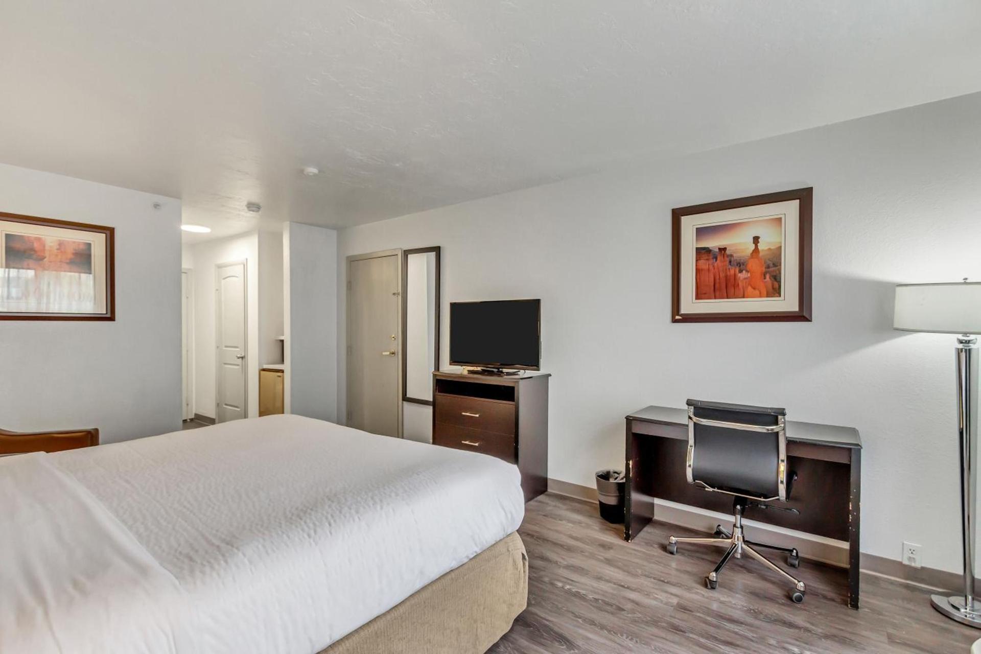 Clarion Inn Salt Lake City Airport photo 34