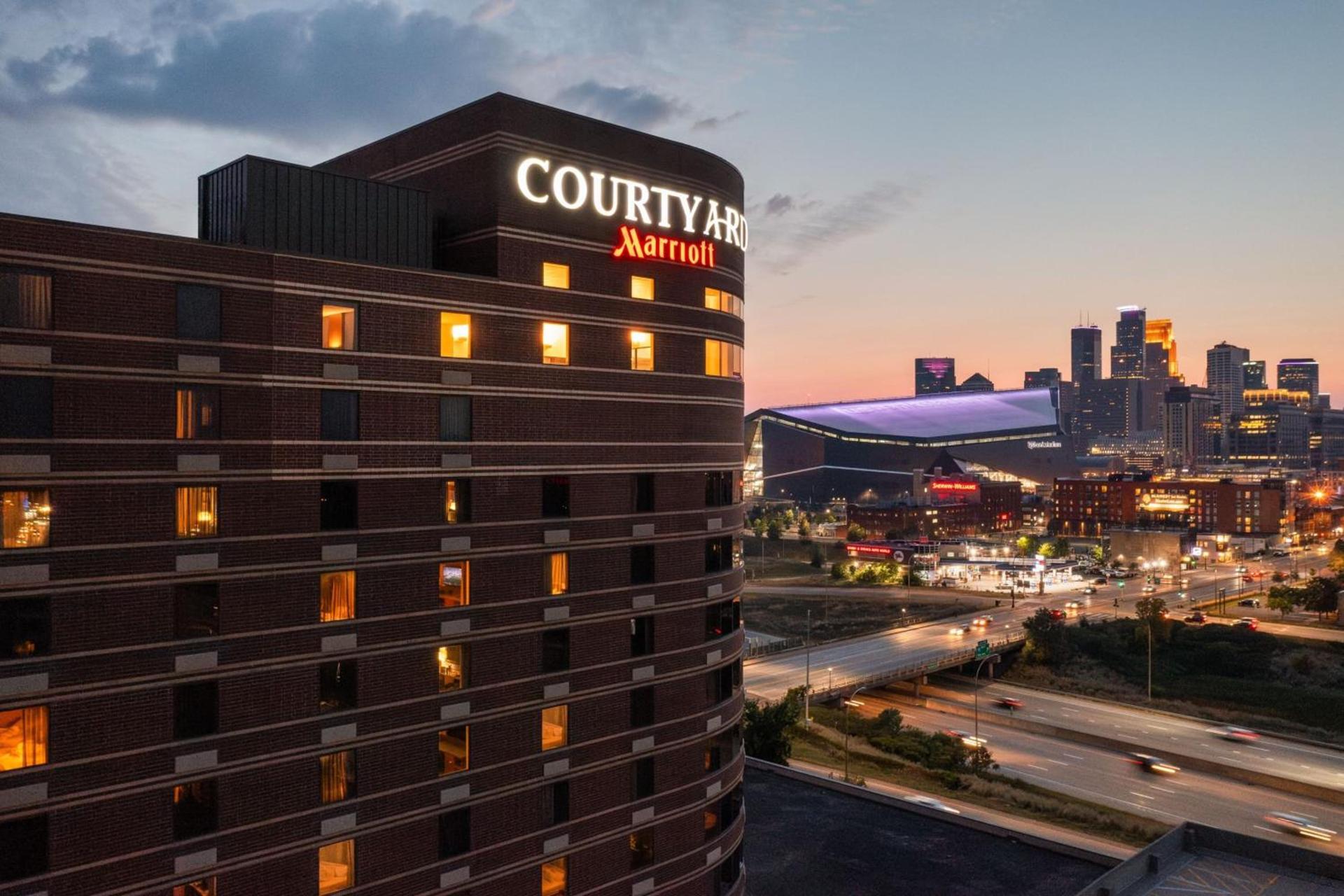 Courtyard by Marriott Minneapolis Downtown photo 8