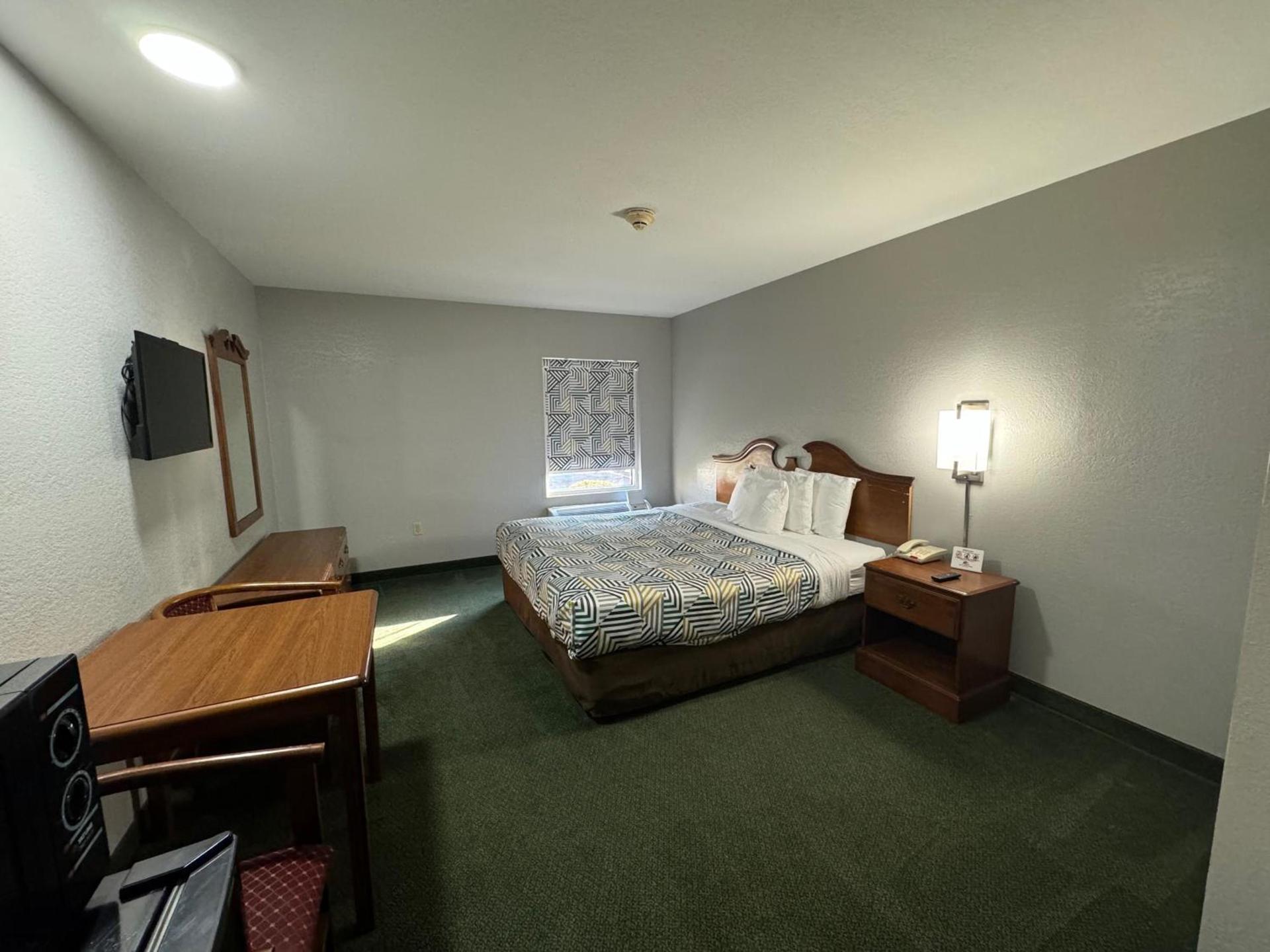 Star City Inn & Suites photo 11