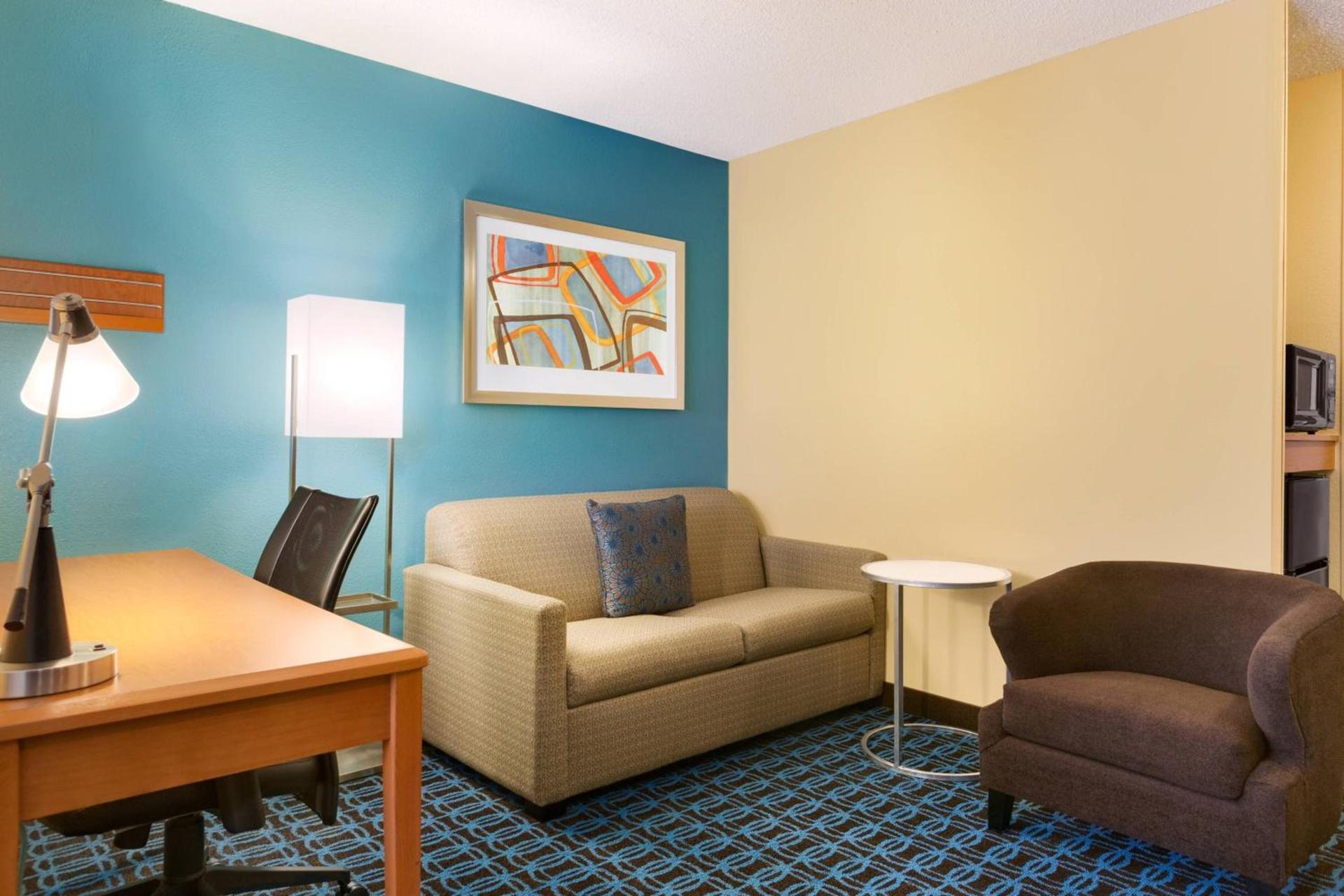 Fairfield Inn & Suites by Marriott Toledo Maumee photo 17