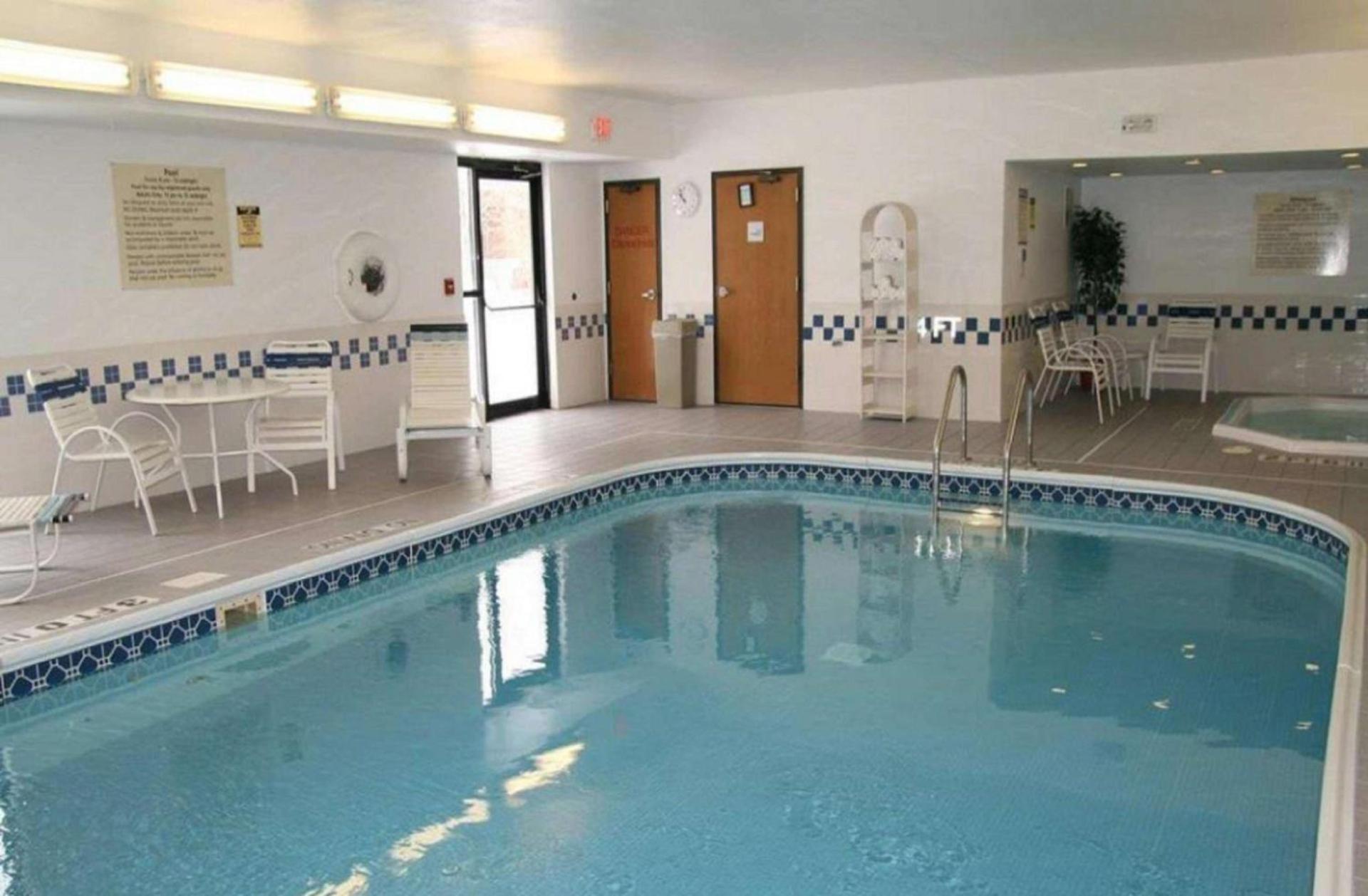 Hampton Inn Chicago-Tinley Park photo 5