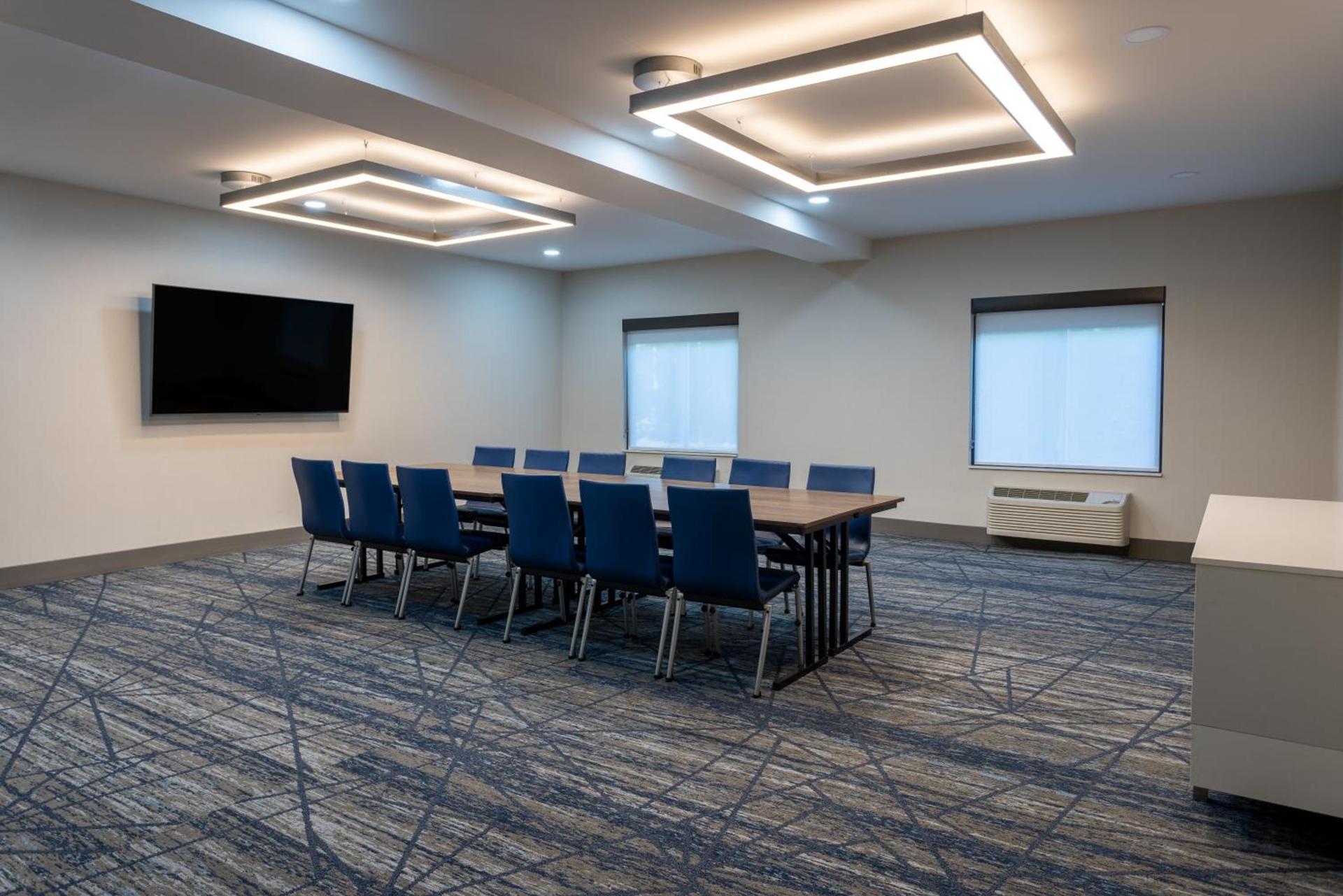 Holiday Inn Express Hotel & Suites Vineland Millville by IHG photo 10