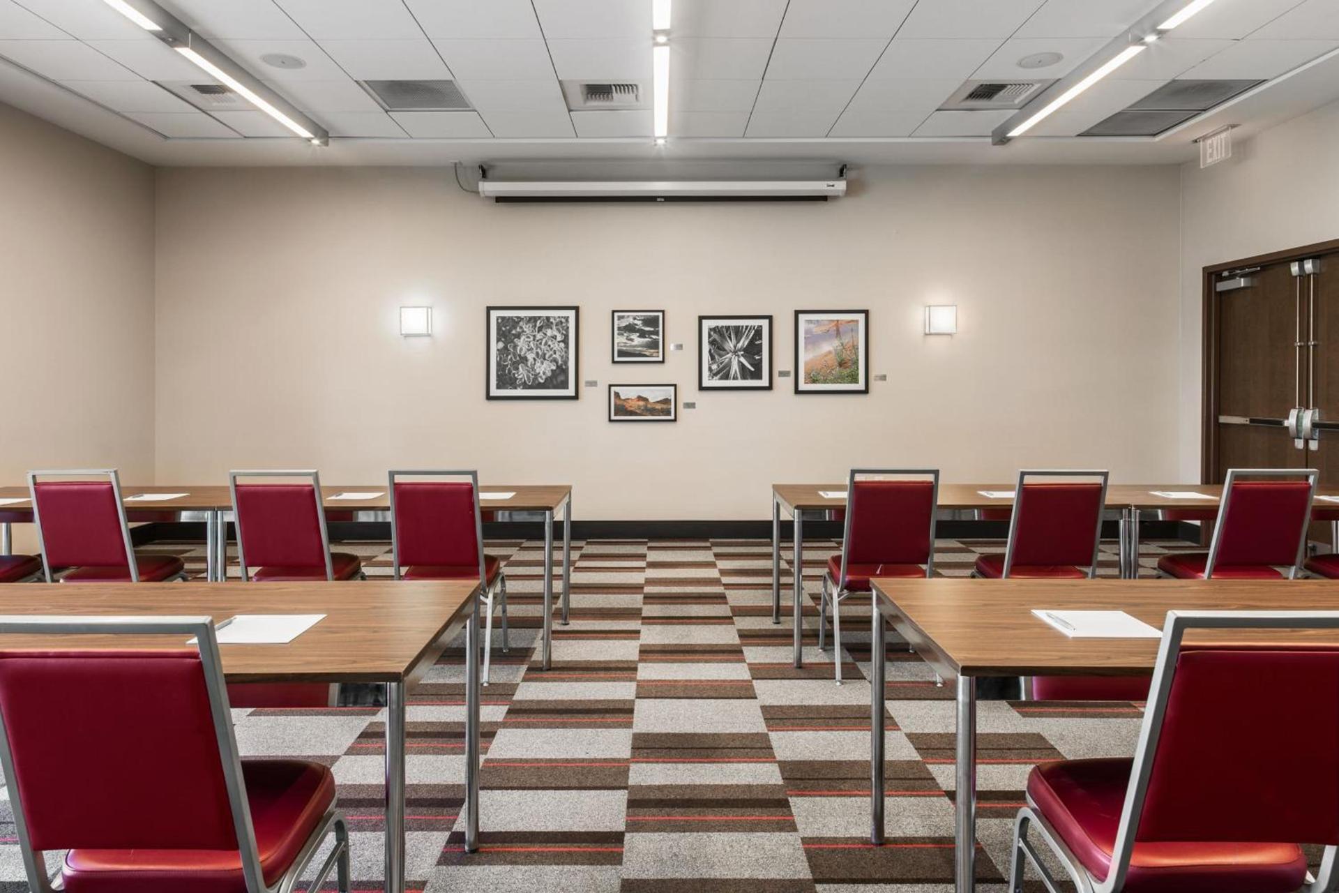 Four Points by Sheraton at Phoenix Mesa Gateway Airport photo 32