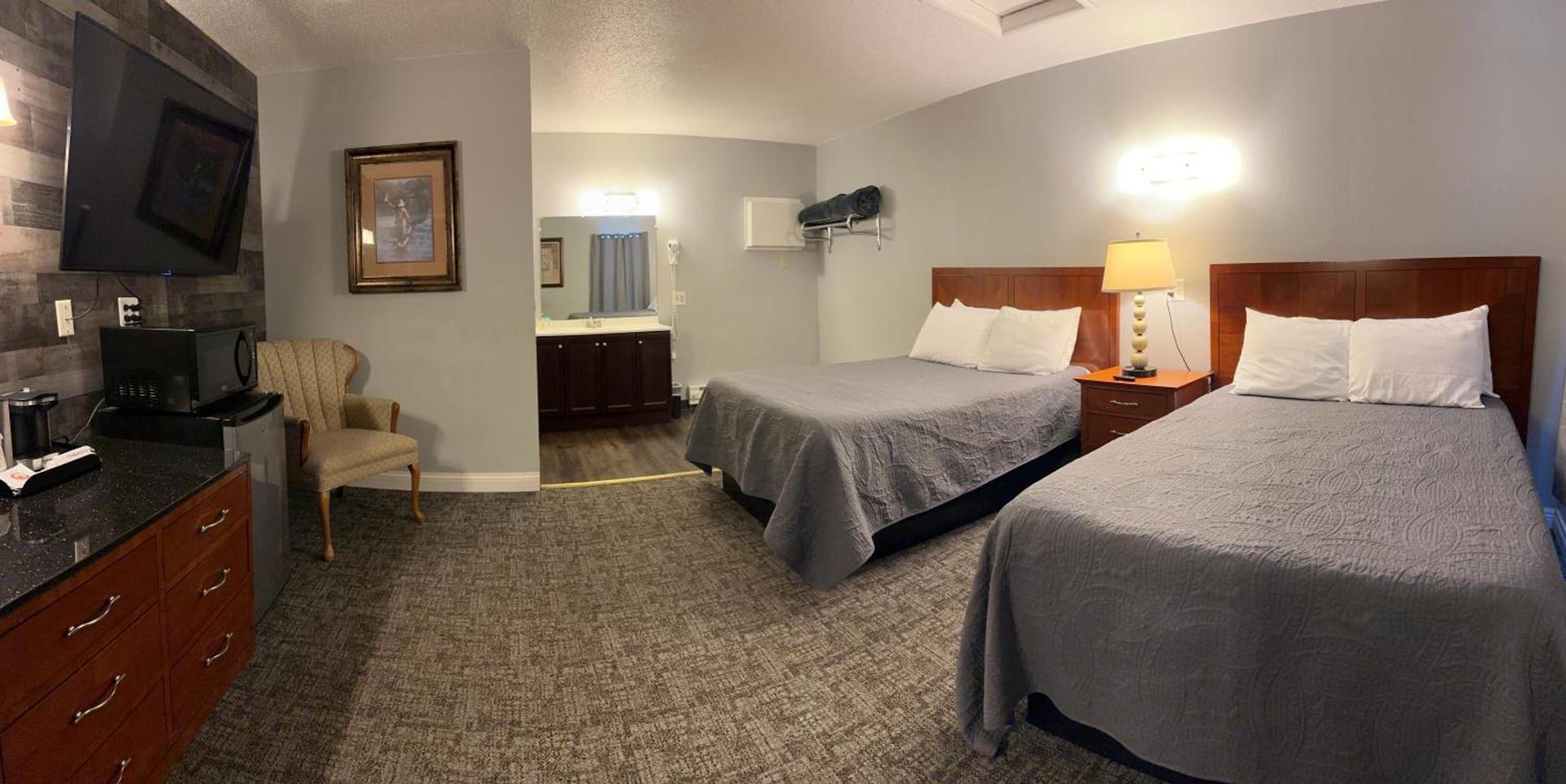 Pelican Motel photo 52