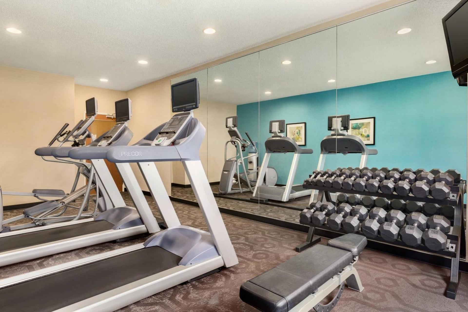 Fairfield Inn & Suites by Marriott Toledo Maumee photo 25