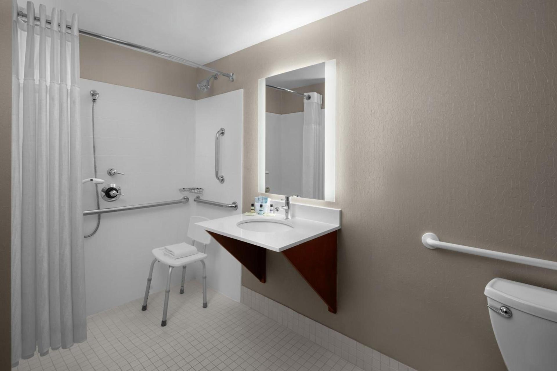 SpringHill Suites Pittsburgh Southside Works photo 13