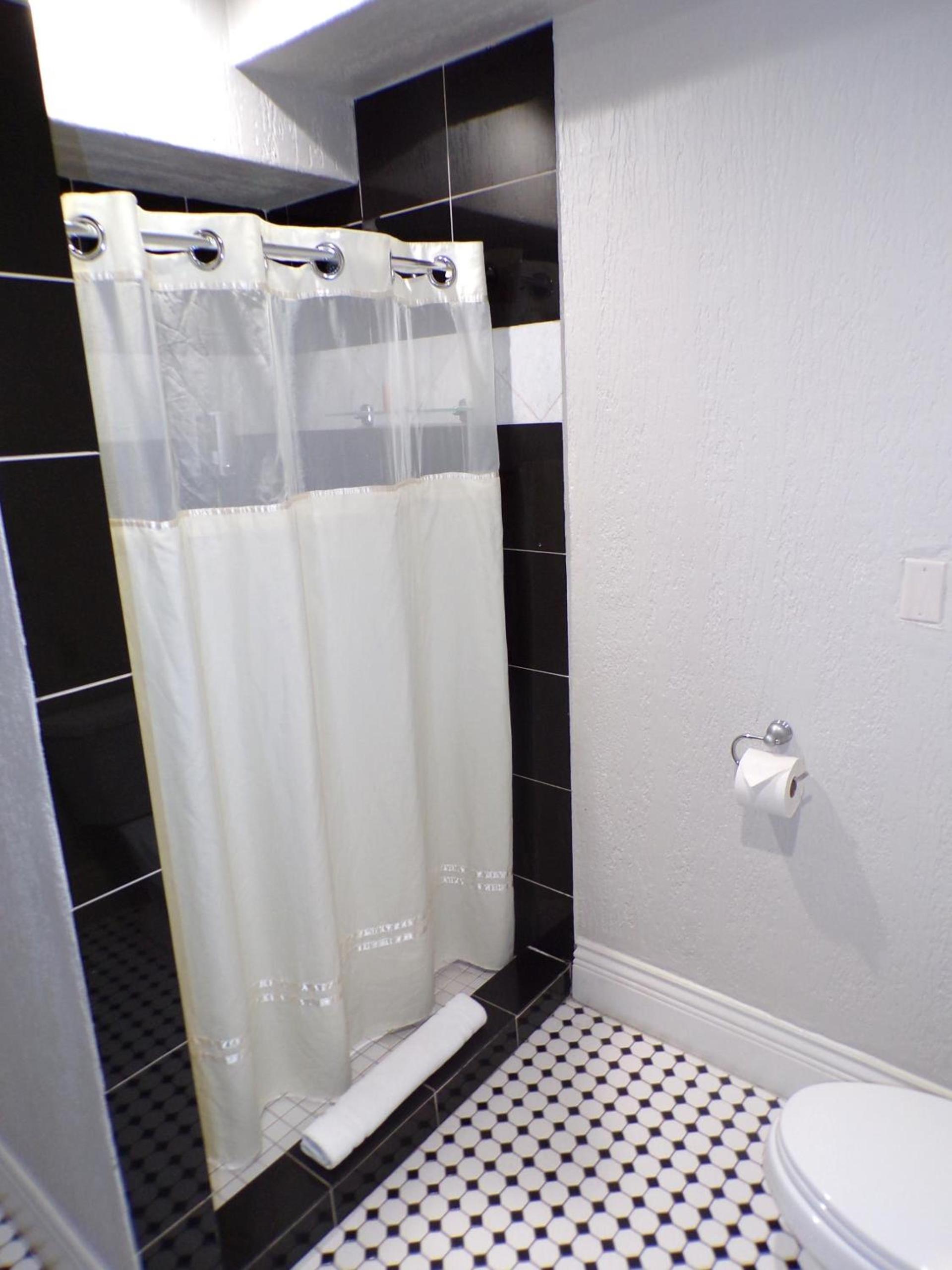 Niagara Crossing Hotel and Spa photo 21