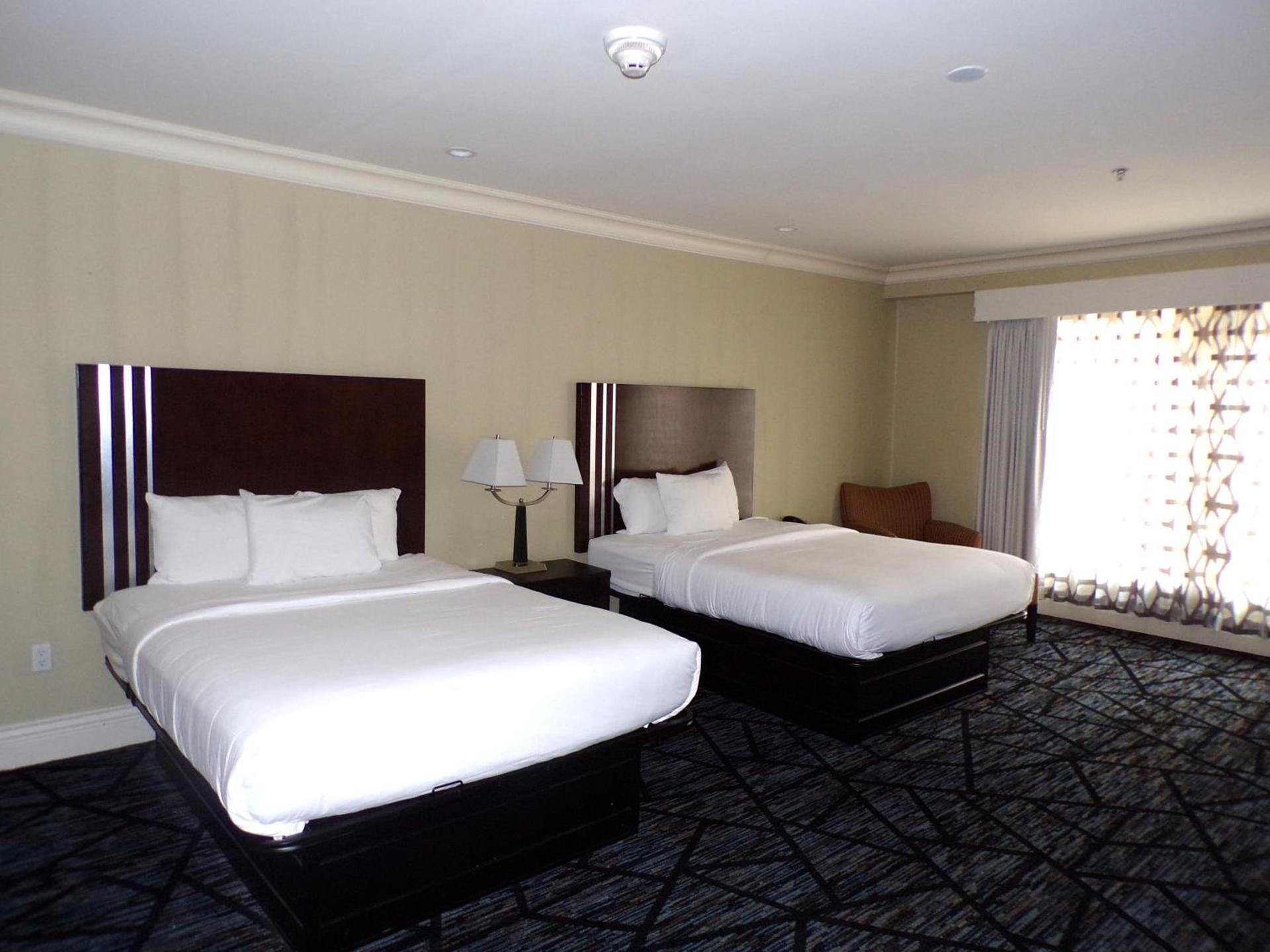 Niagara Crossing Hotel and Spa photo 22