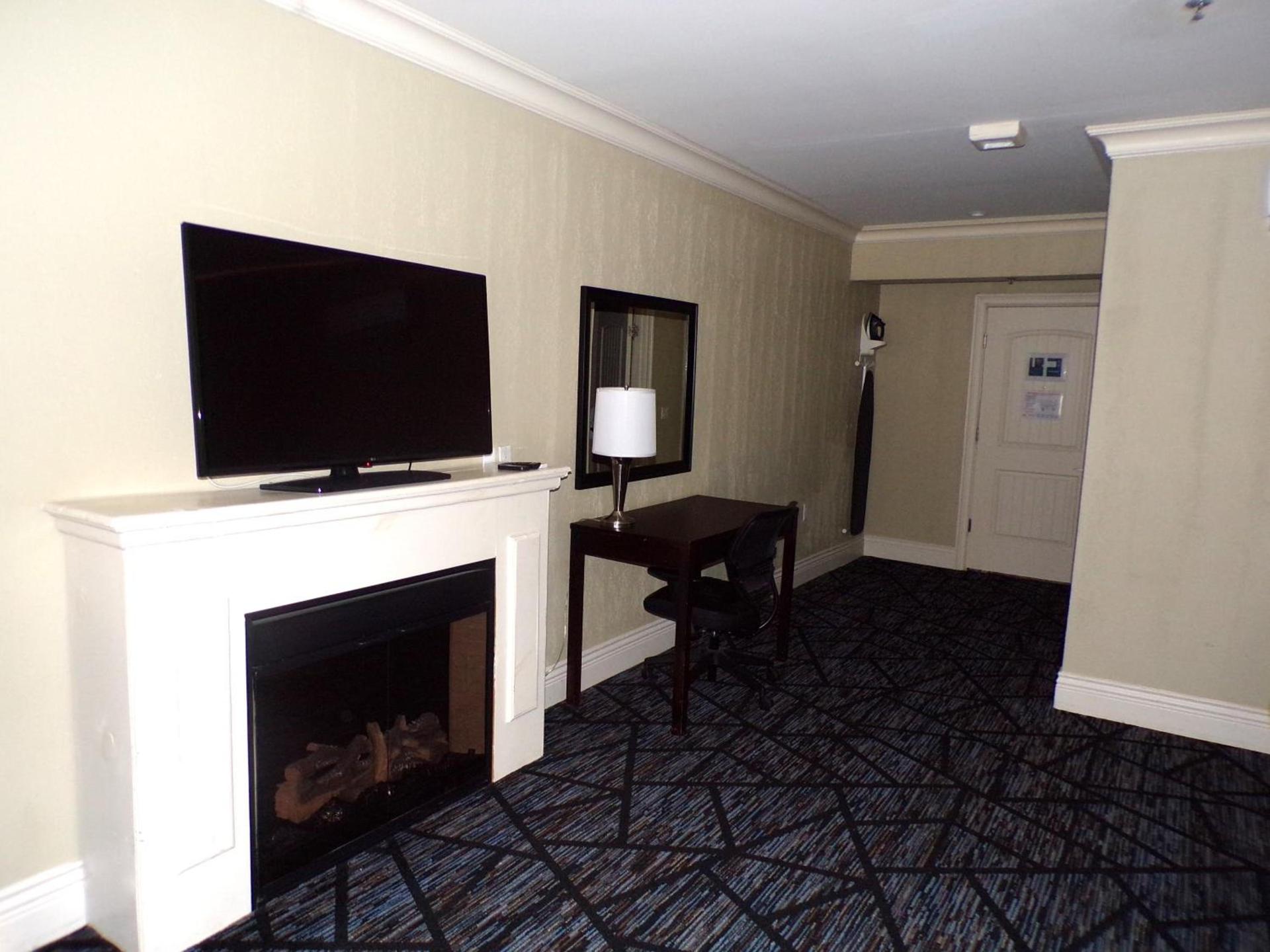 Niagara Crossing Hotel and Spa photo 24