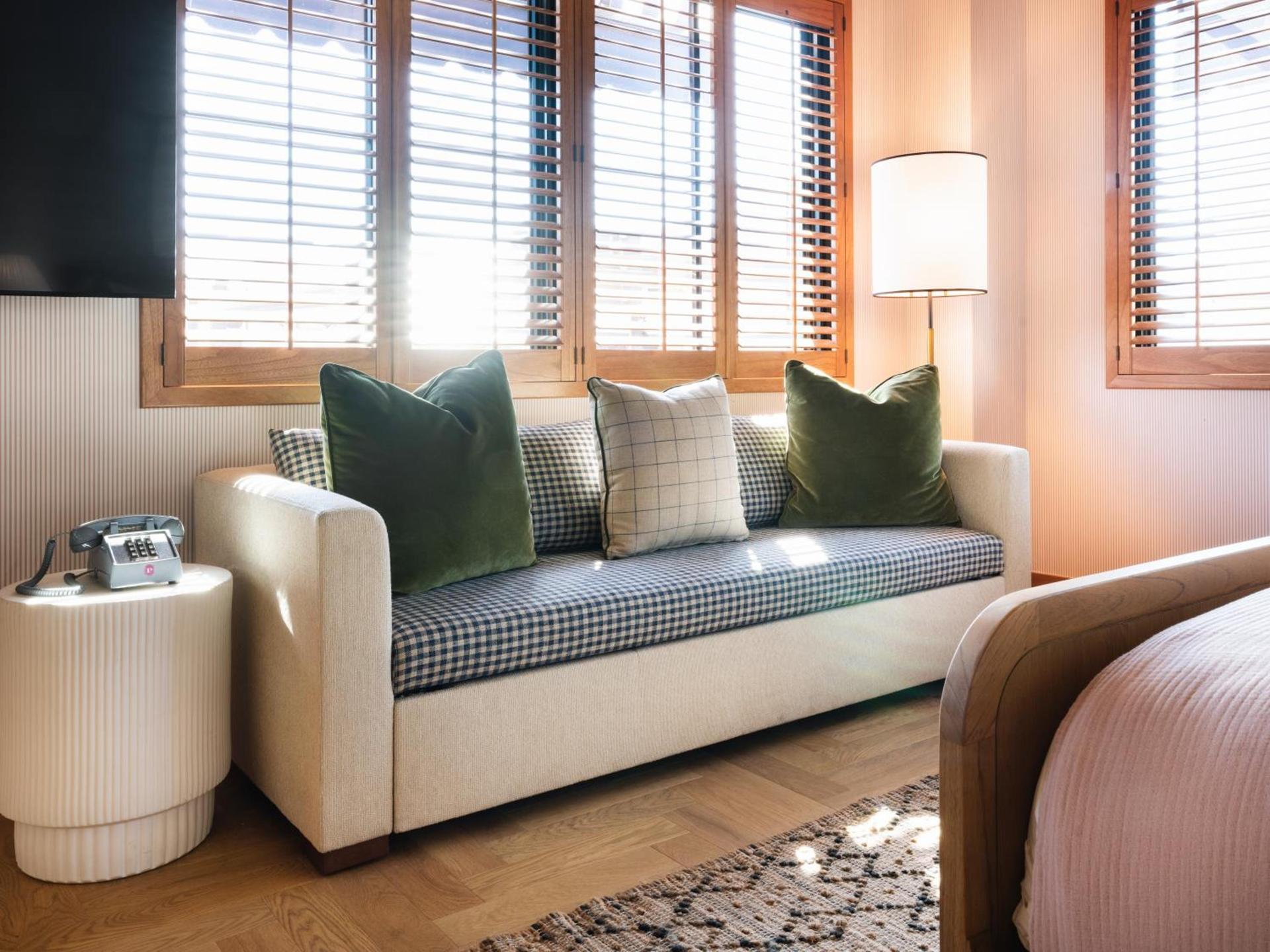Palihouse Hyde Park Village photo 26