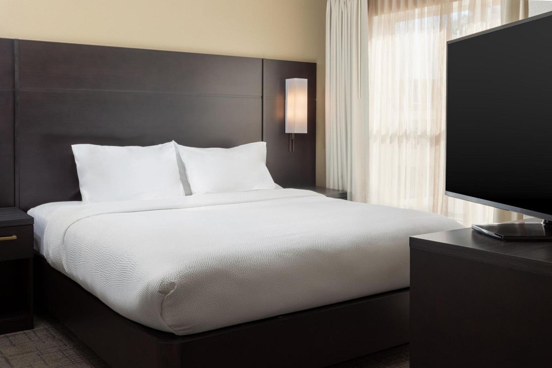Residence Inn by Marriott Corona Riverside photo 7
