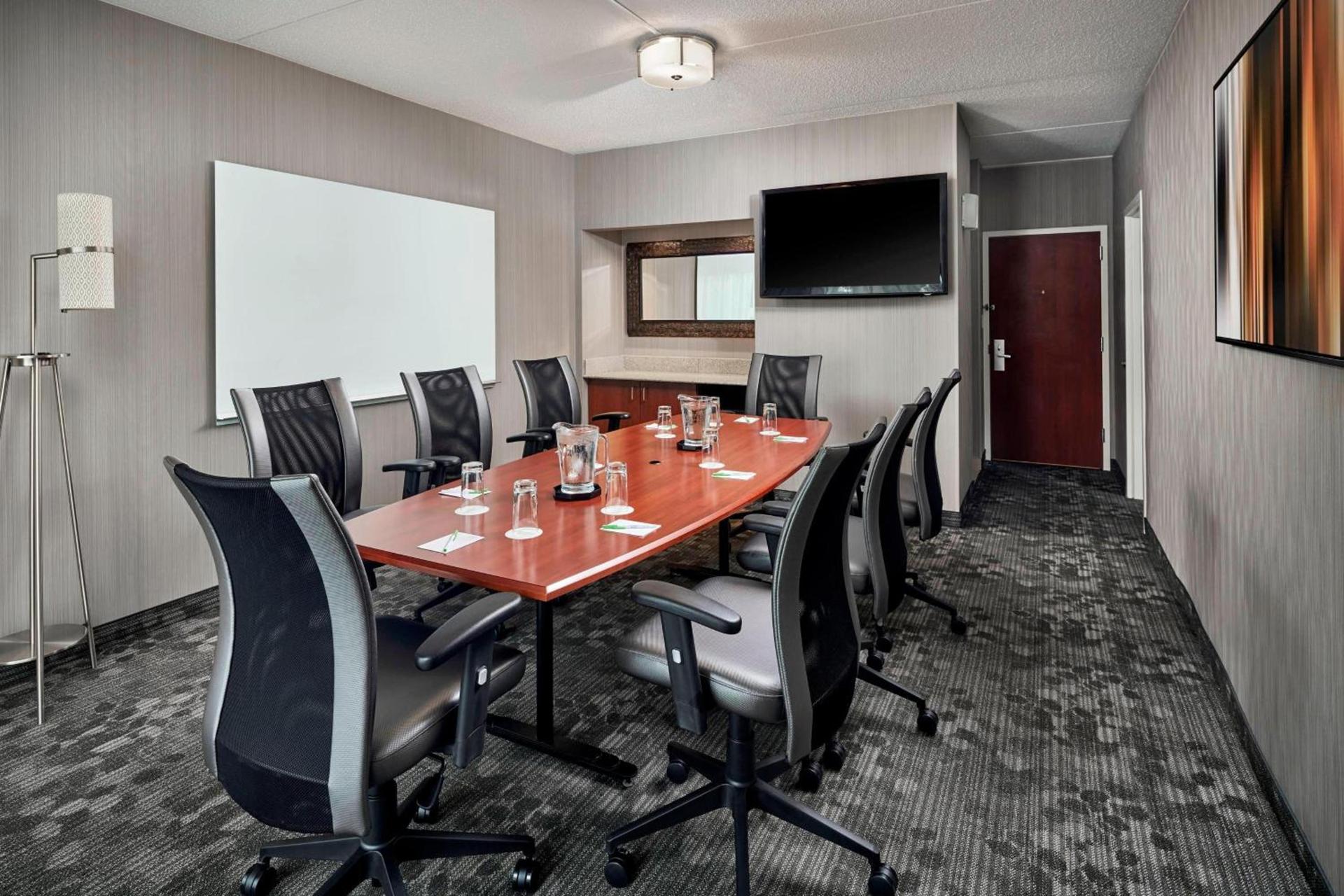 Courtyard By Marriott Baltimore BWI Airport photo 14