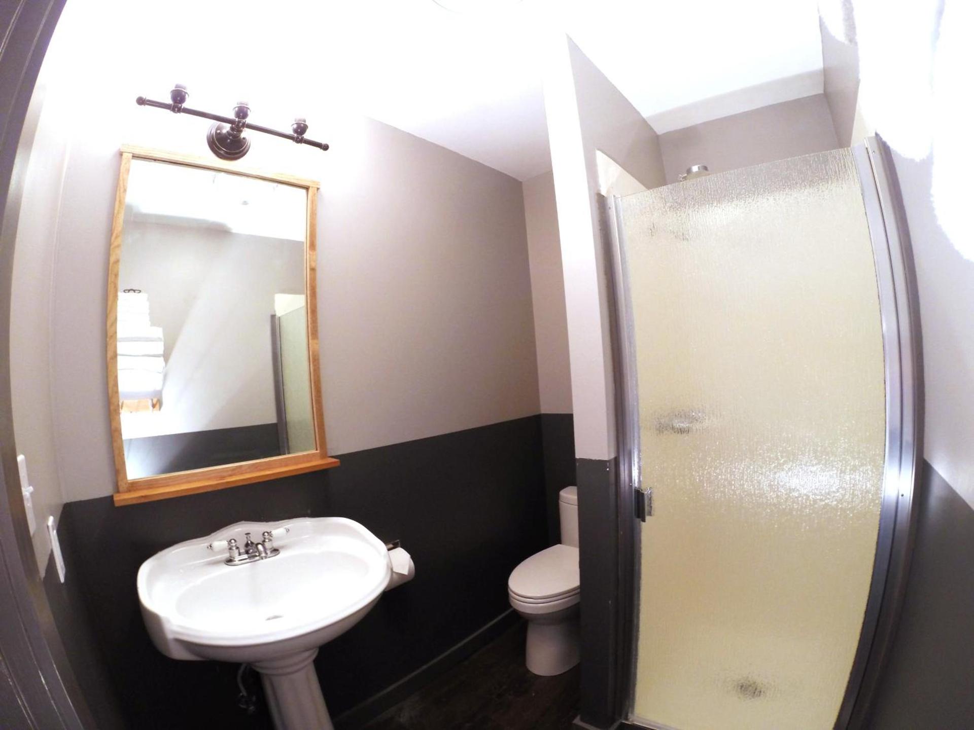 Salt Hotel & Pub photo 12