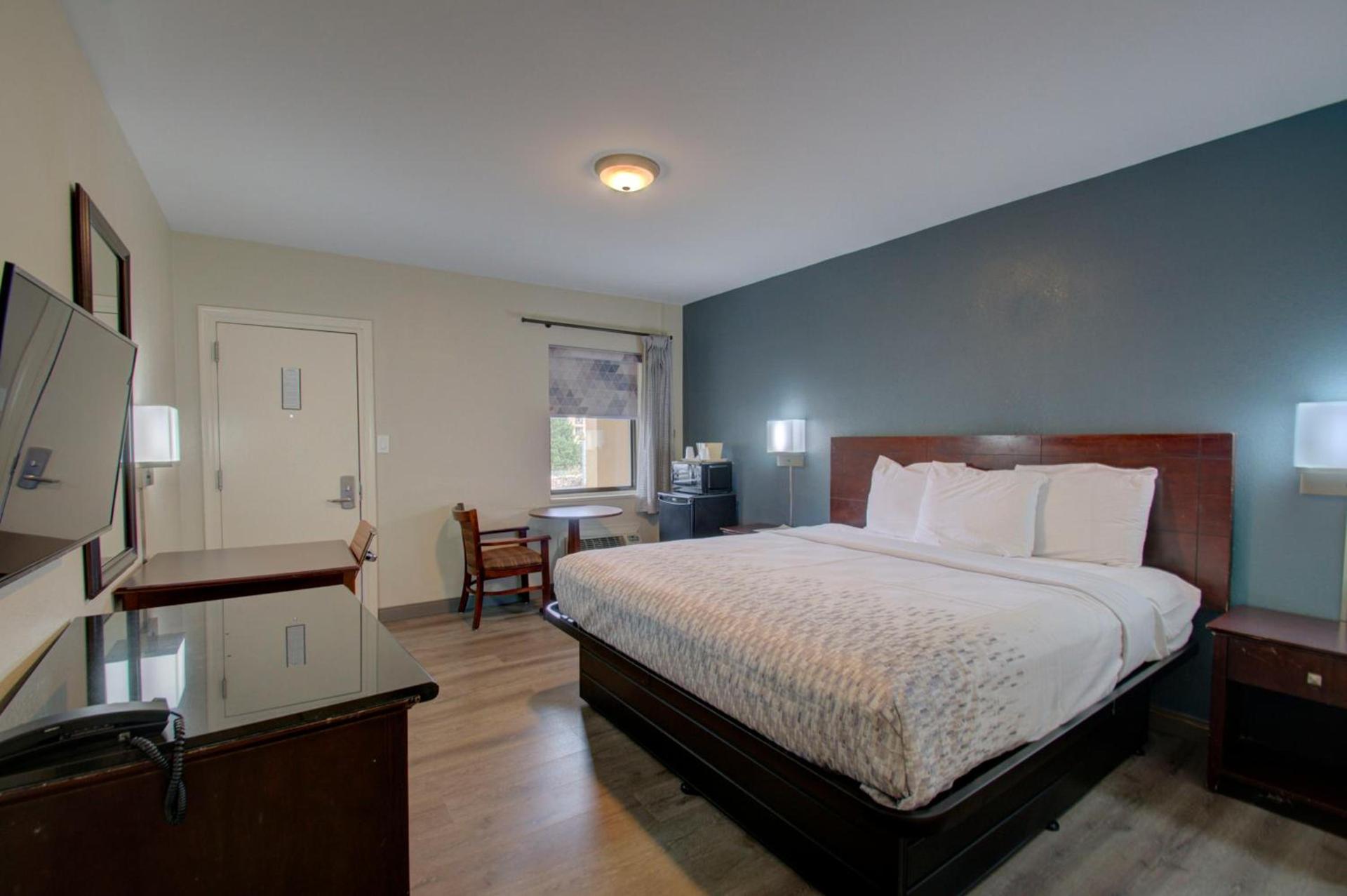 Budget Inn Falls Church photo 9