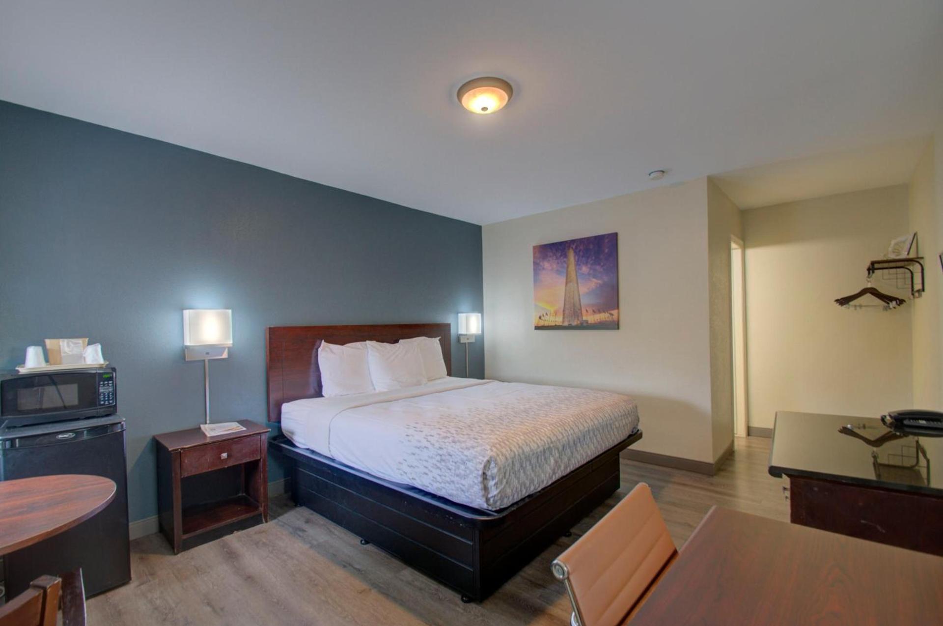 Budget Inn Falls Church photo 4