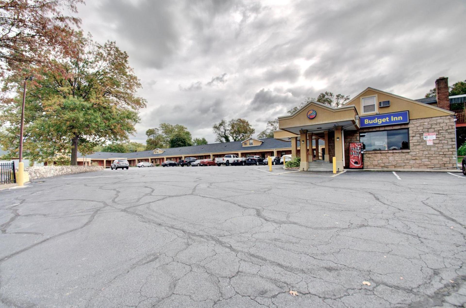 Budget Inn Falls Church photo 17