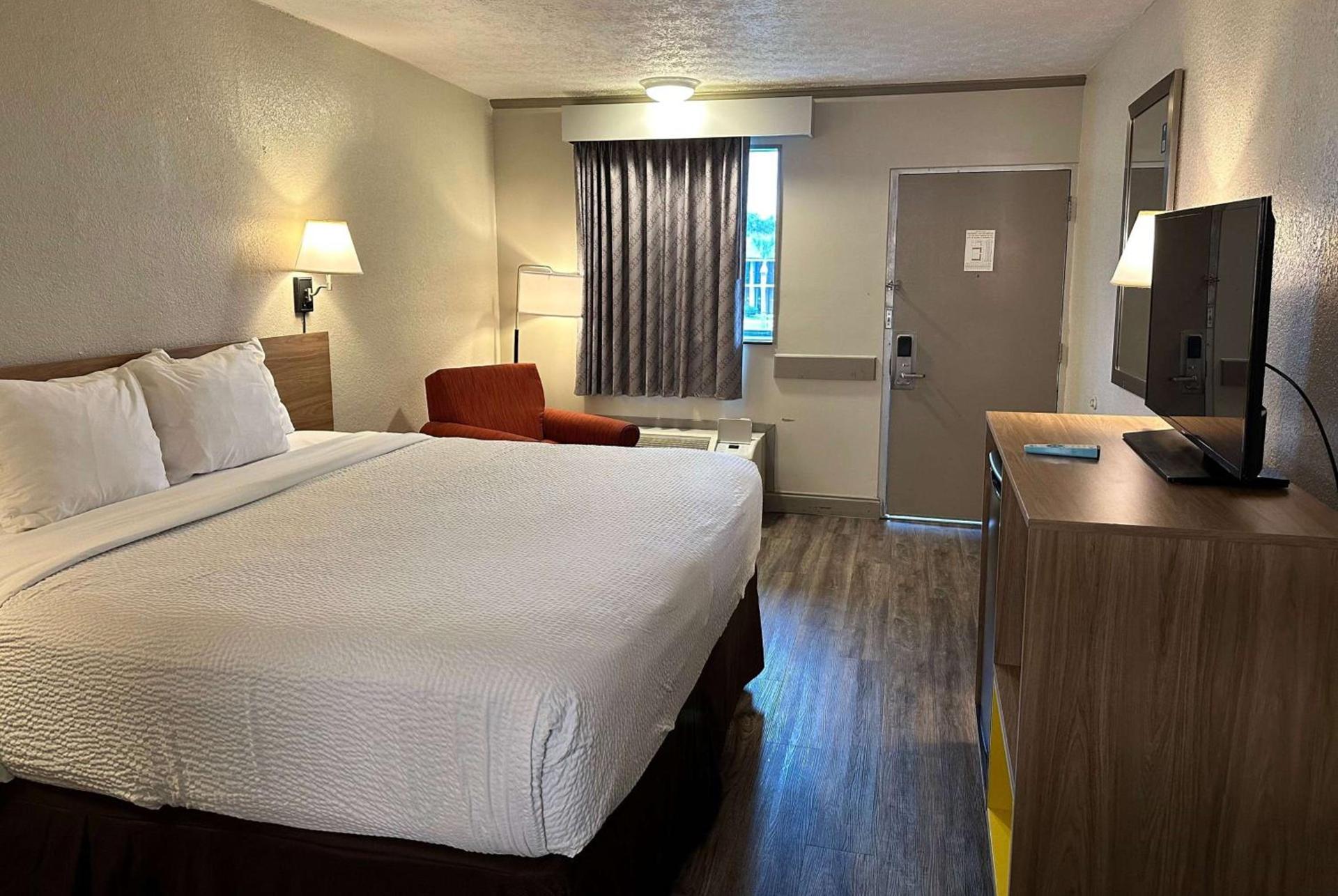 Days Inn by Wyndham St Augustine I-95-Outlet Mall photo 2