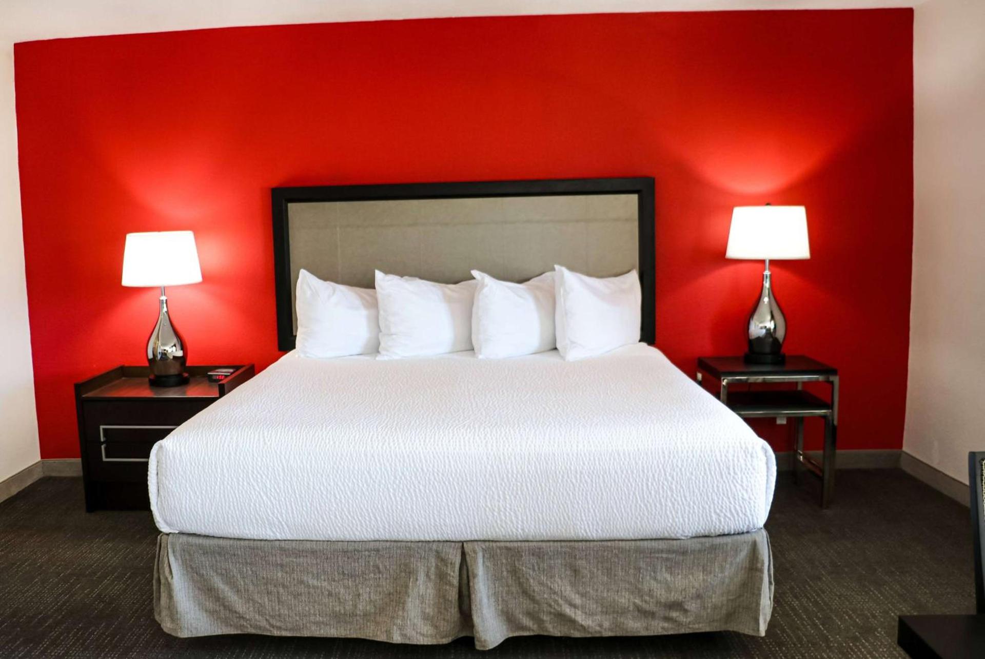 Ramada by Wyndham Del Rio photo 38