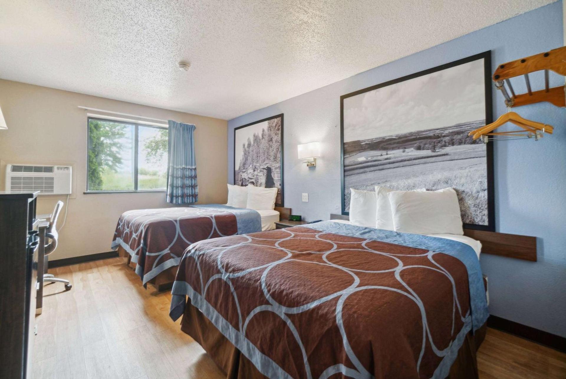 Super 8 by Wyndham Kenosha/Pleasant Prairie photo 16