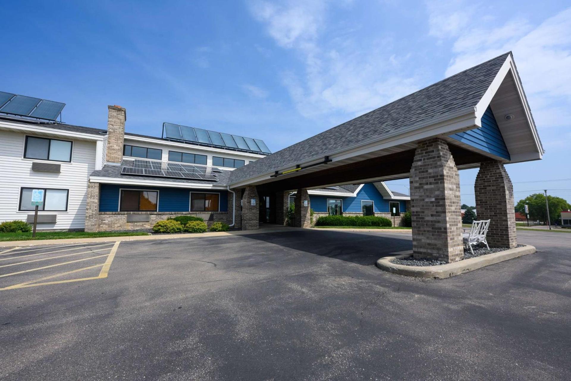 AmericInn by Wyndham Monroe photo 7