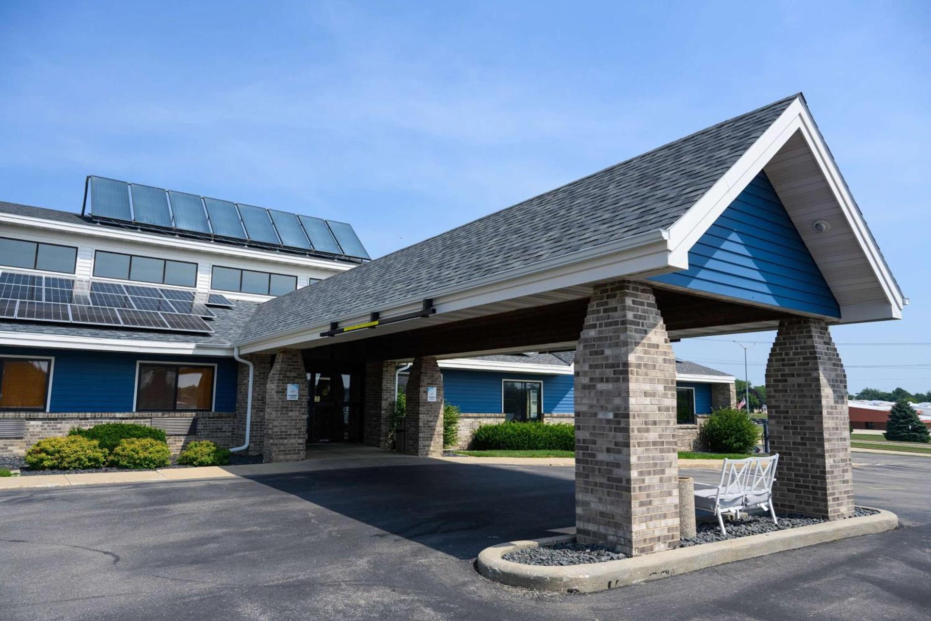 AmericInn by Wyndham Monroe photo 9
