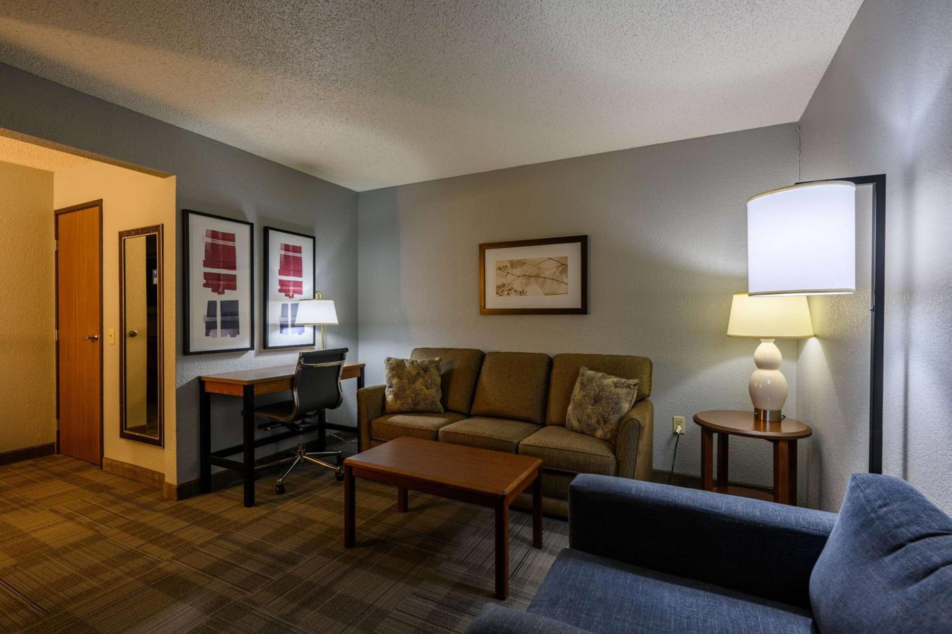 AmericInn by Wyndham Monroe photo 33