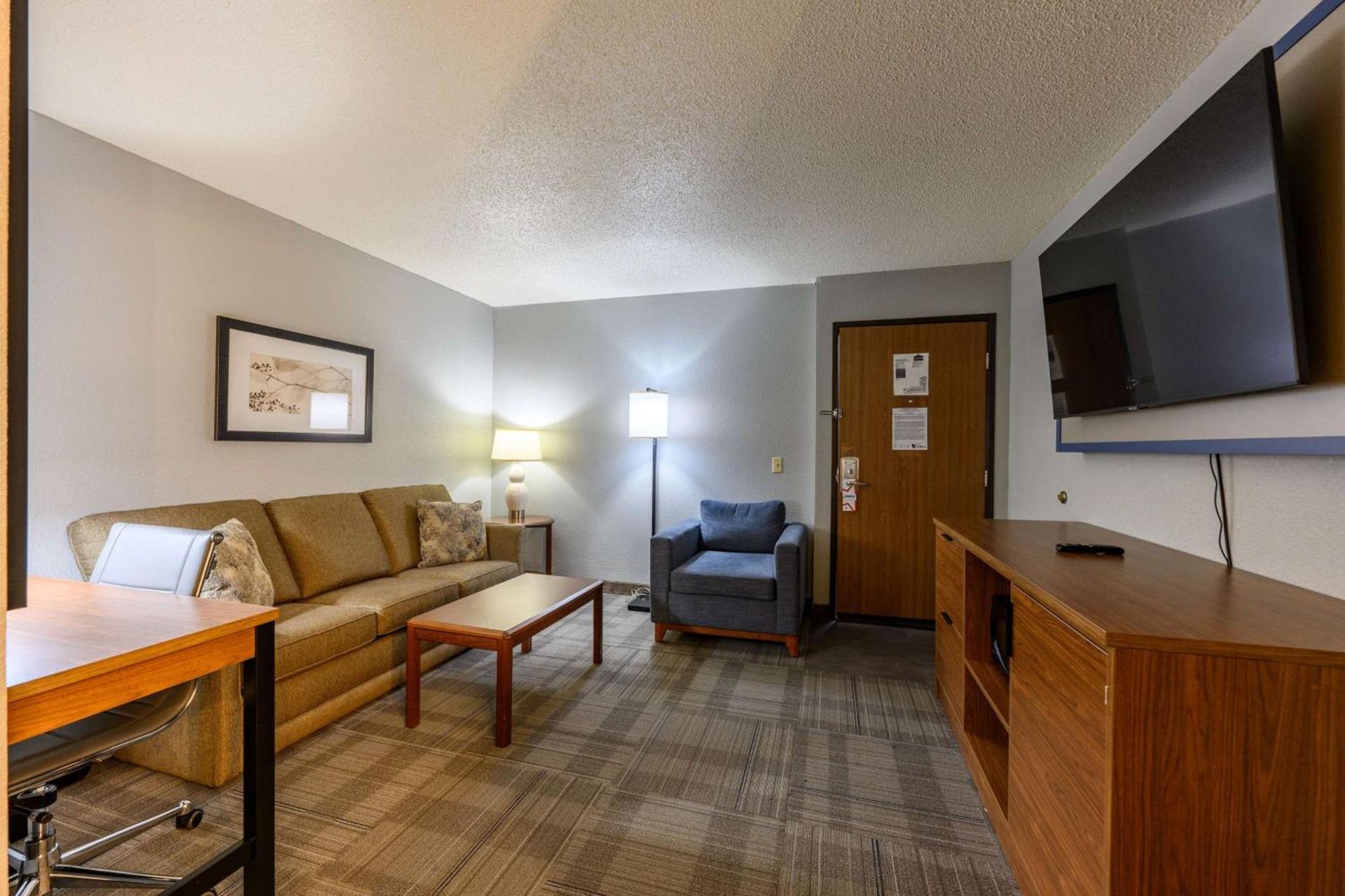 AmericInn by Wyndham Monroe photo 34