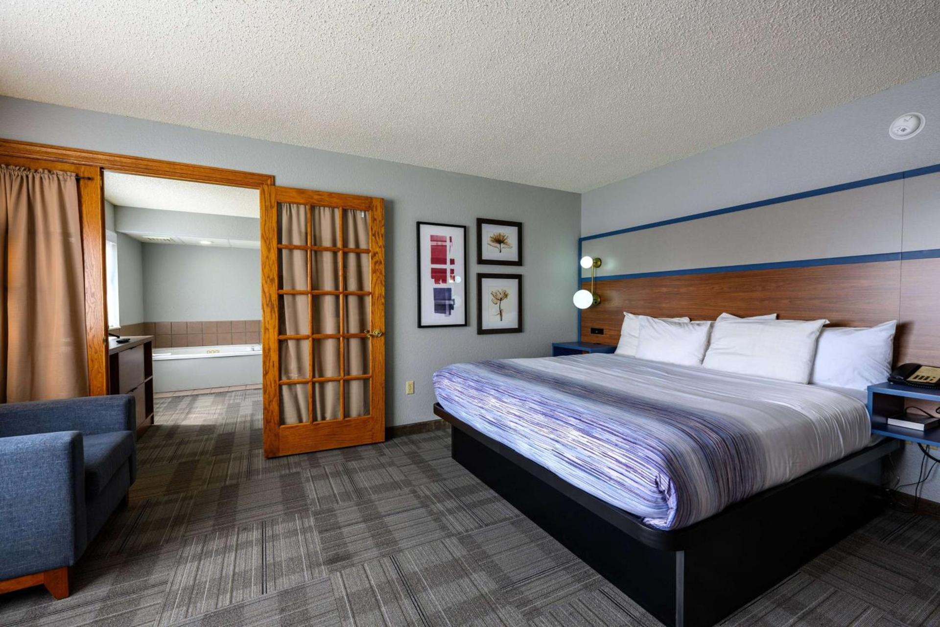 AmericInn by Wyndham Monroe photo 39