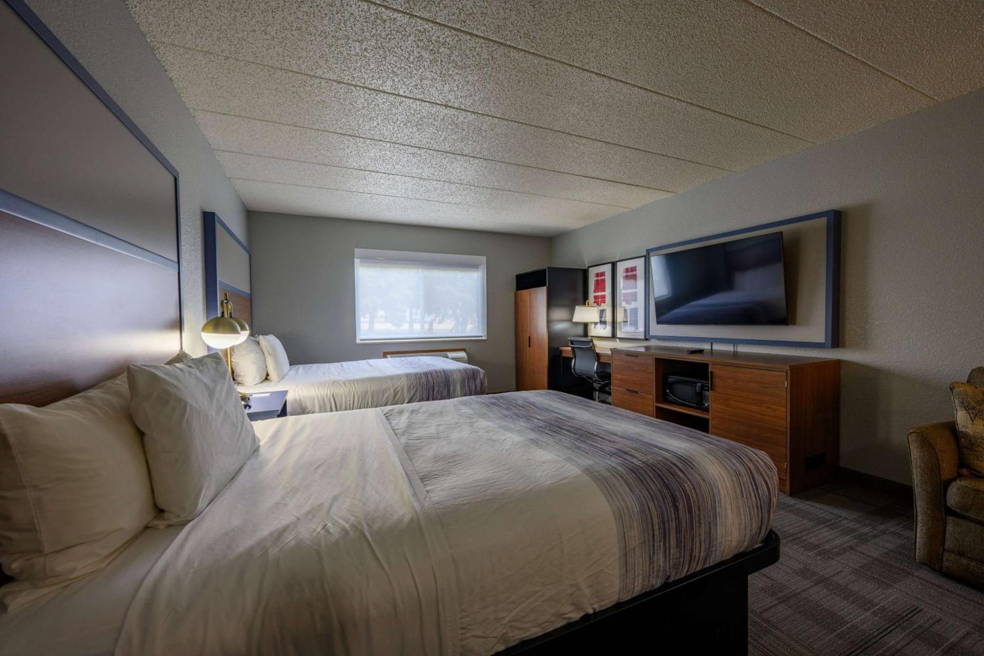 AmericInn by Wyndham Monroe photo 44