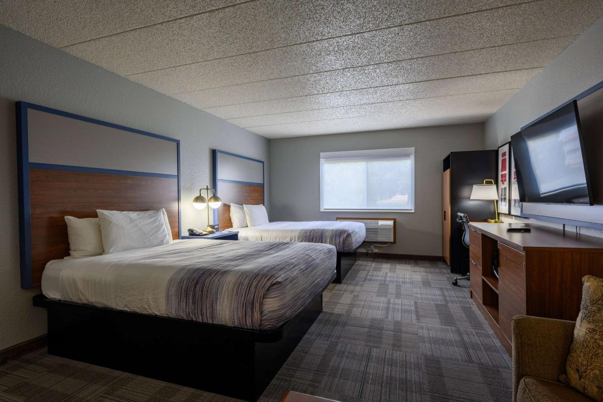AmericInn by Wyndham Monroe photo 43
