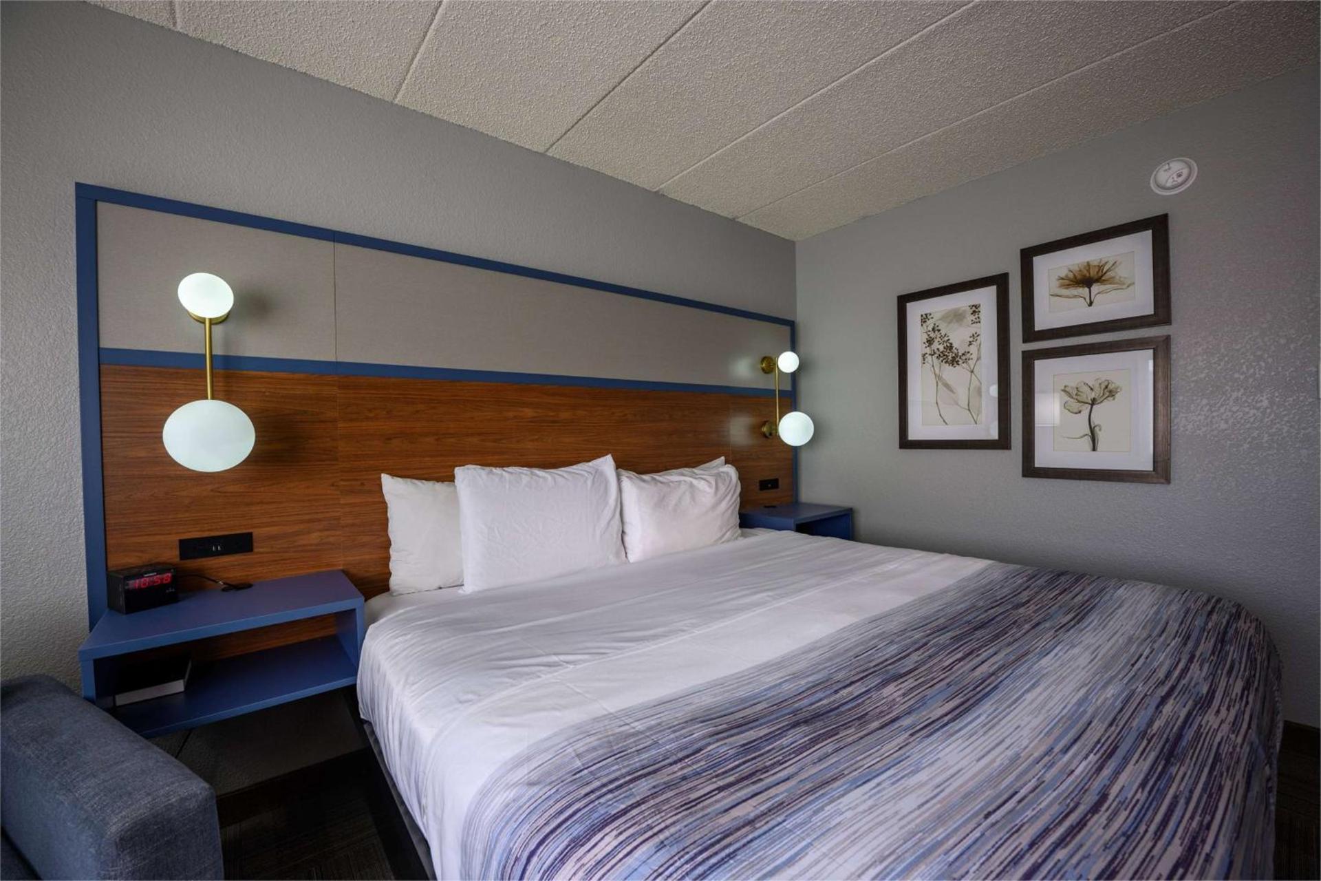 AmericInn by Wyndham Monroe photo 48