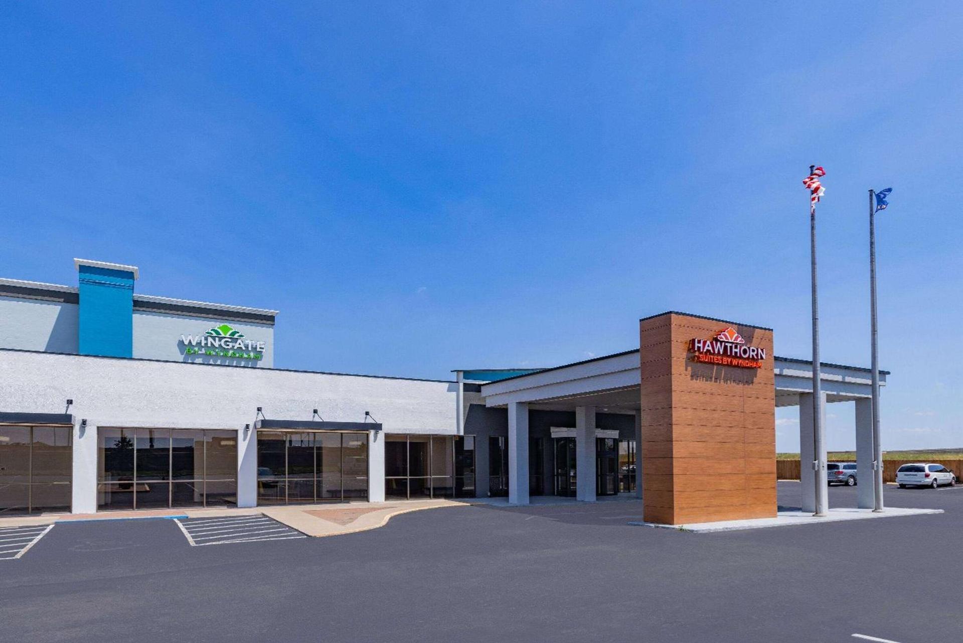 Wingate by Wyndham Wichita Airport photo 1