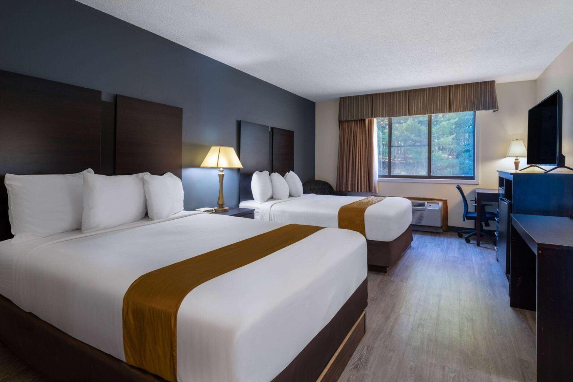 Travelodge by Wyndham Merrill photo 16