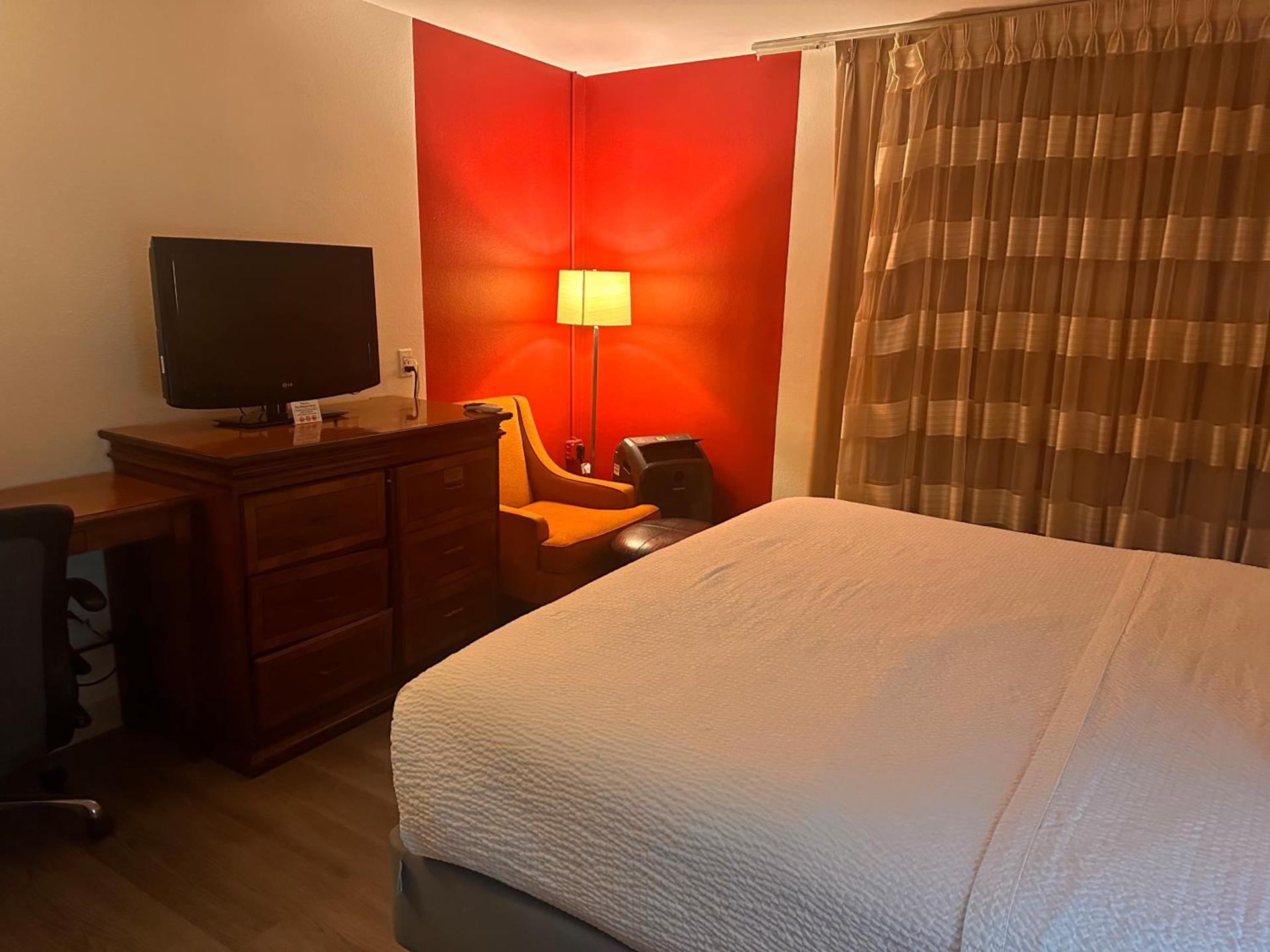 Ramada Downtown by Wyndham Anchorage photo 24