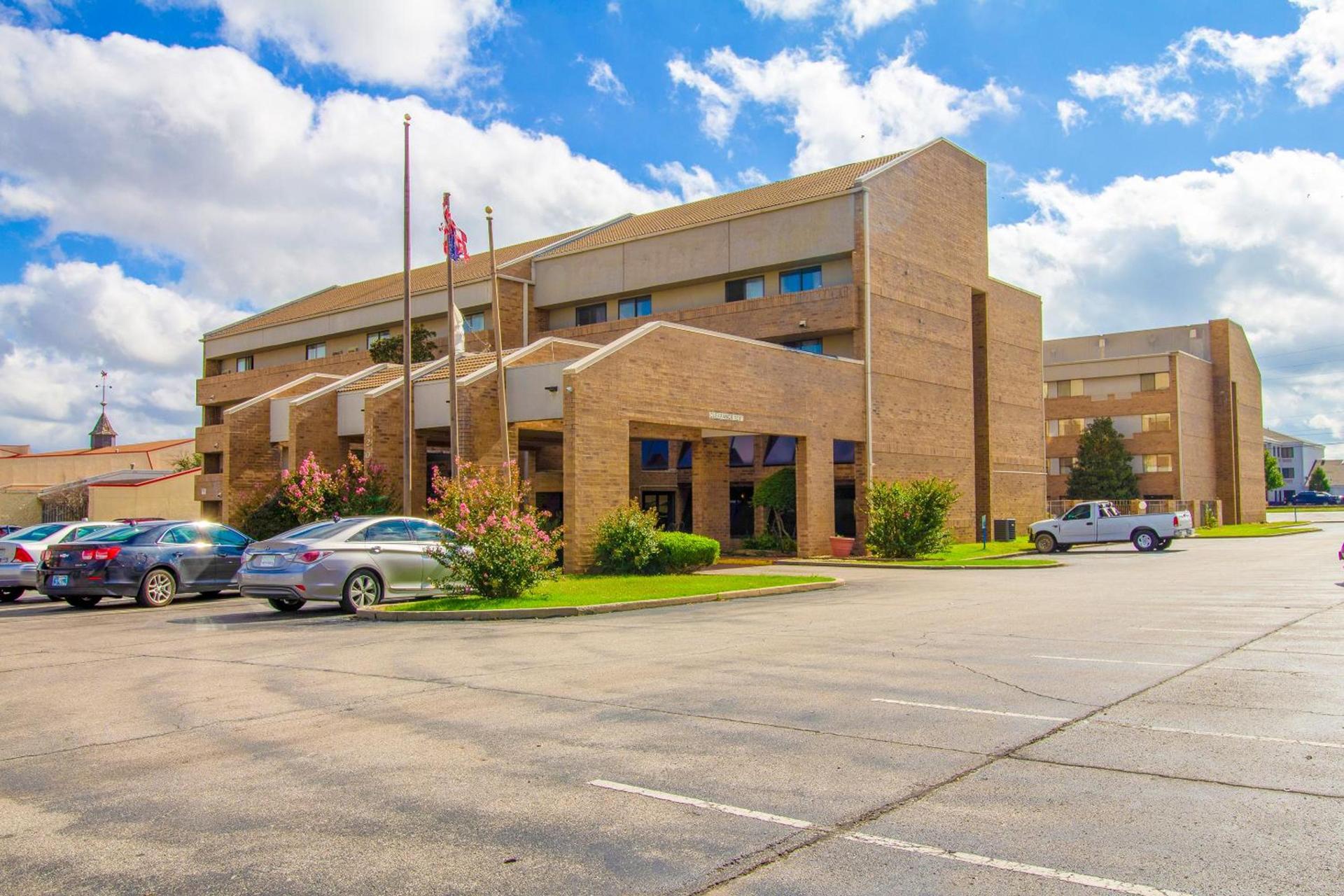 Tulsa Square Hotel Central, I-44 By OYO photo 8