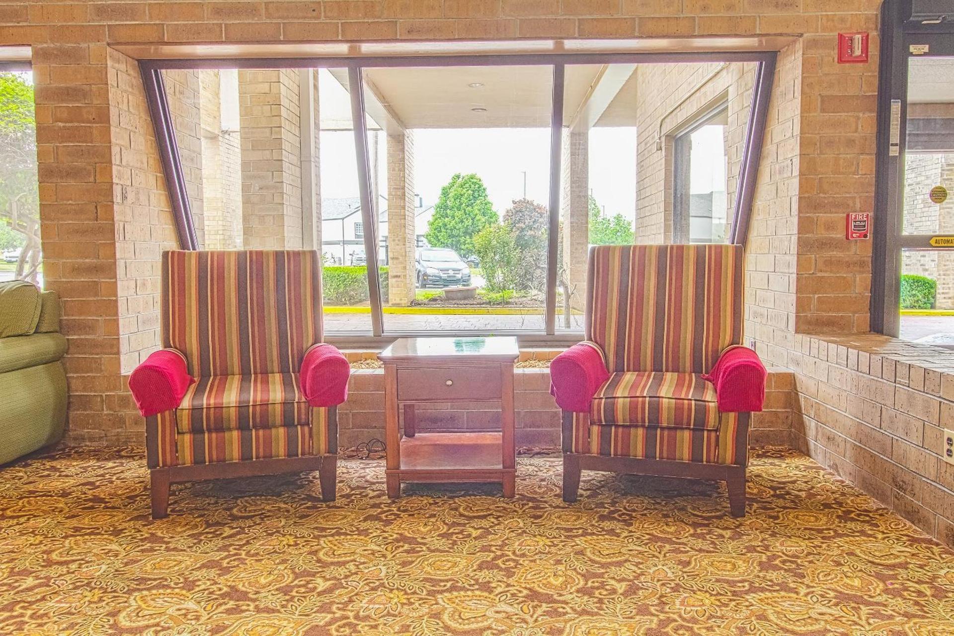 Tulsa Square Hotel Central, I-44 By OYO photo 16