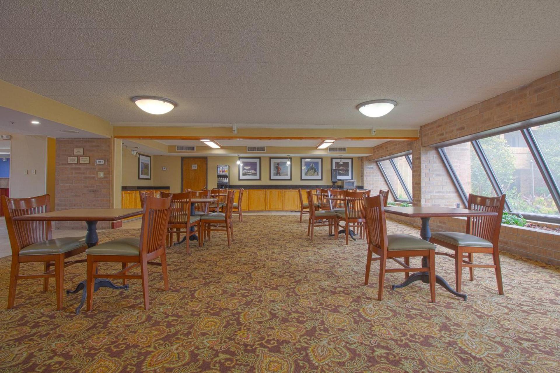 Tulsa Square Hotel Central, I-44 By OYO photo 30