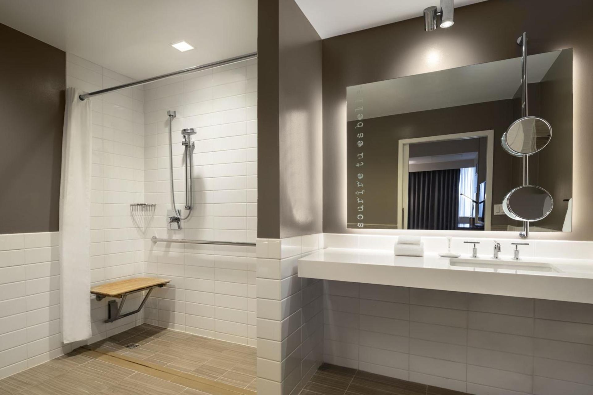 Le Meridien New Orleans photo 26