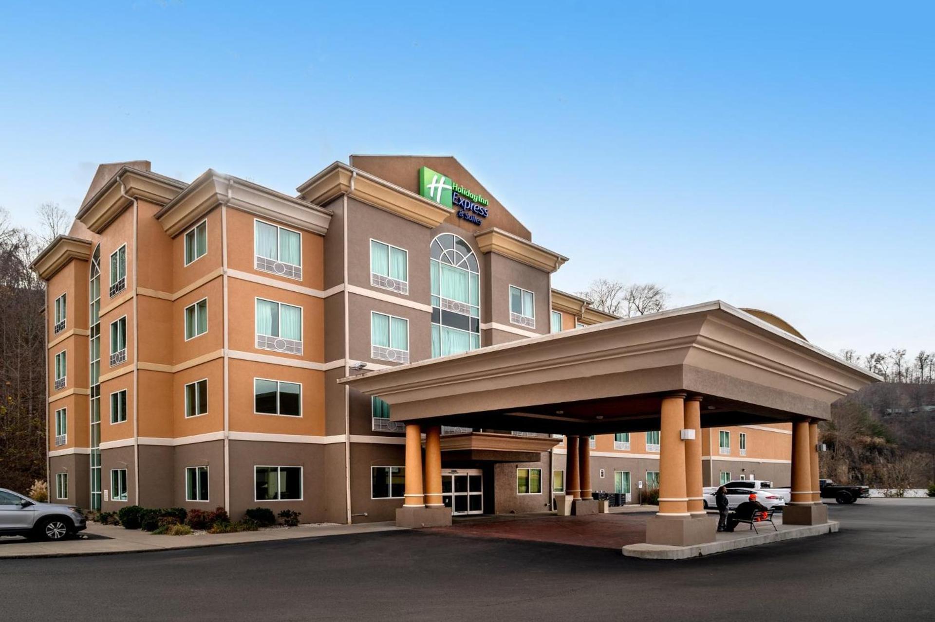 Holiday Inn Express and Suites Hazard by IHG photo 31