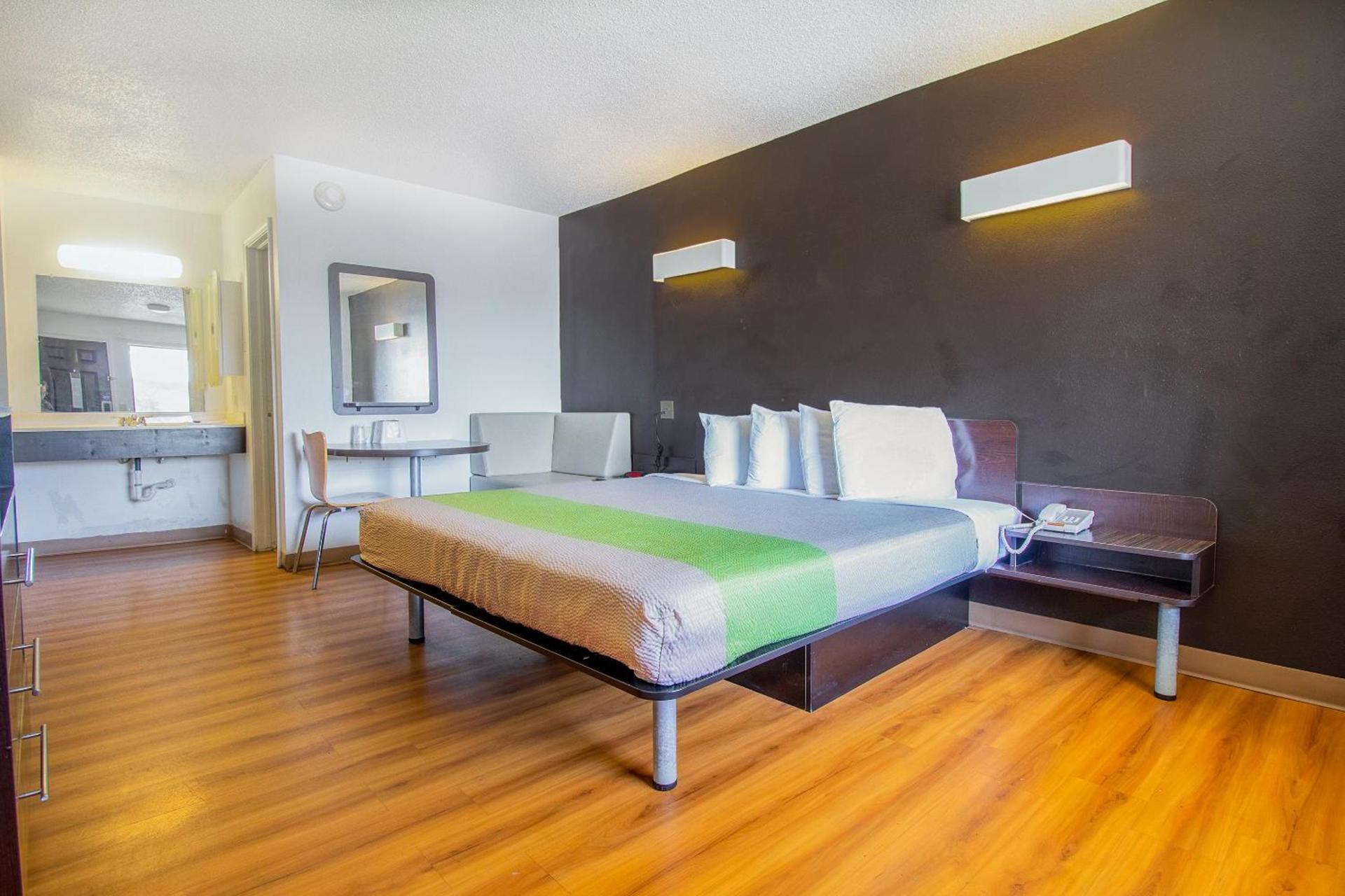 Studio Inn Extended Stay Oklahoma City Airport by OYO photo 27