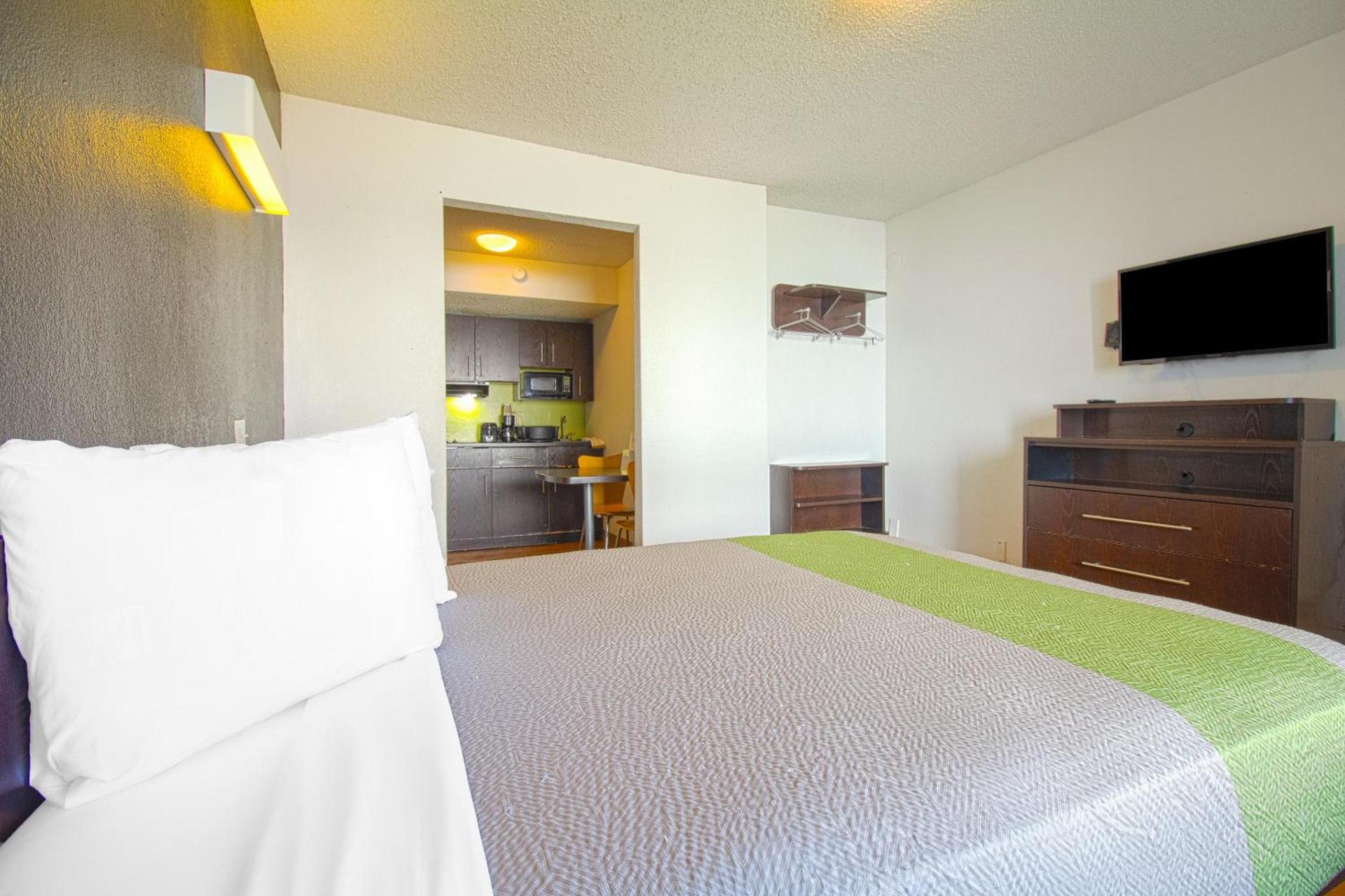 Studio Inn Extended Stay Oklahoma City Airport by OYO photo 35