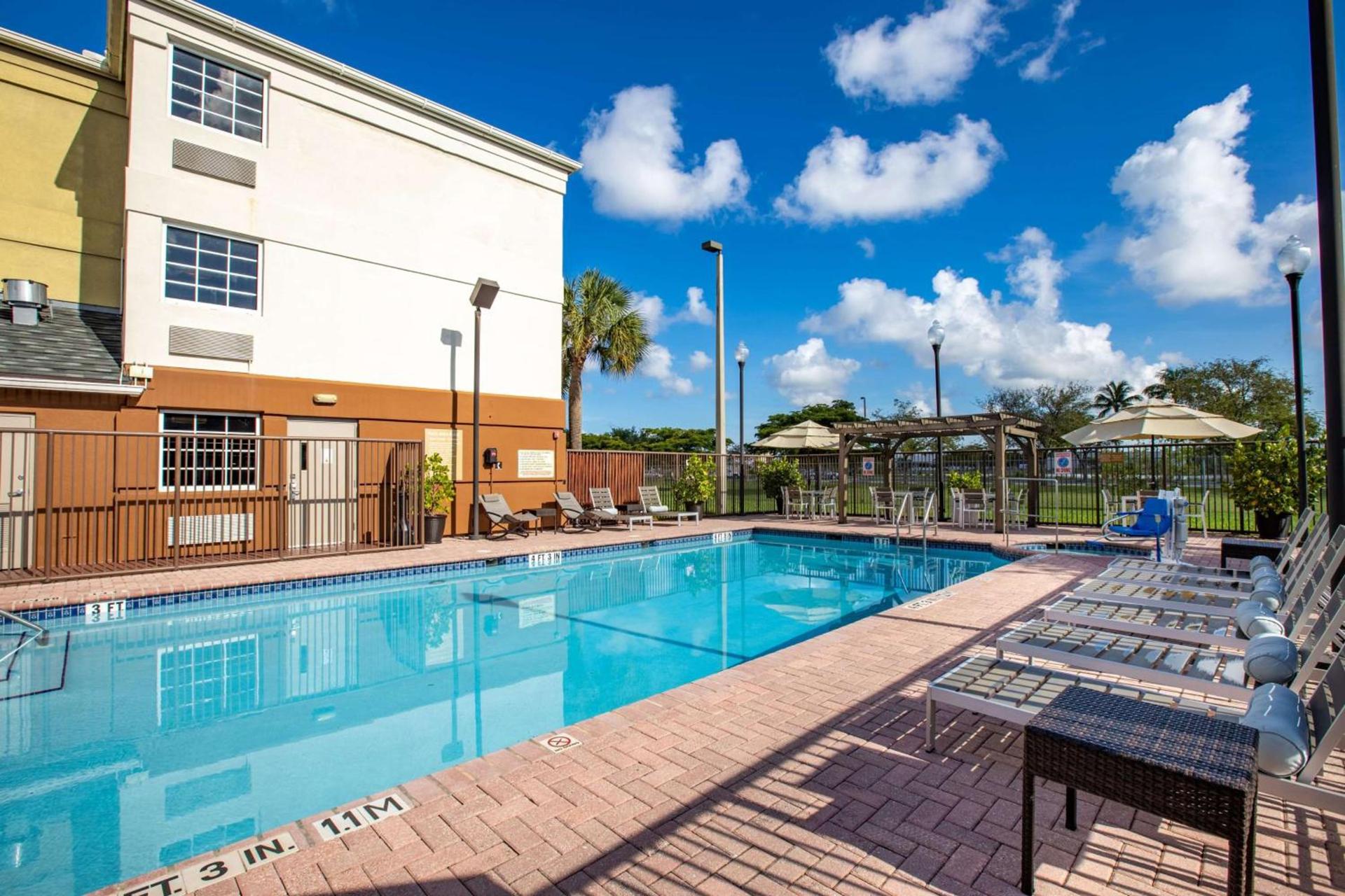 Sonesta Simply Suites Miami Airport Doral photo 47