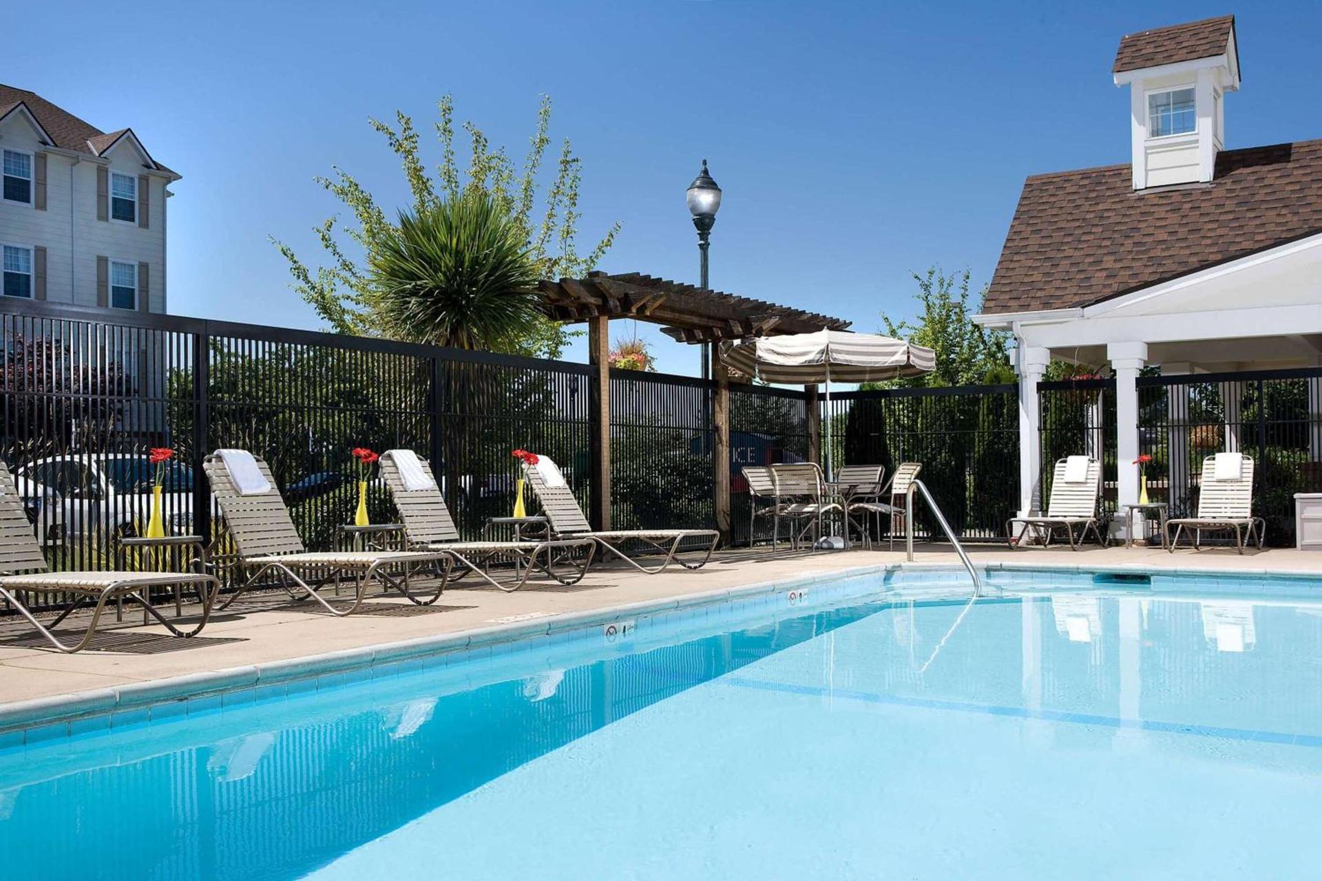 Sonesta Simply Suites Seattle Renton photo 26