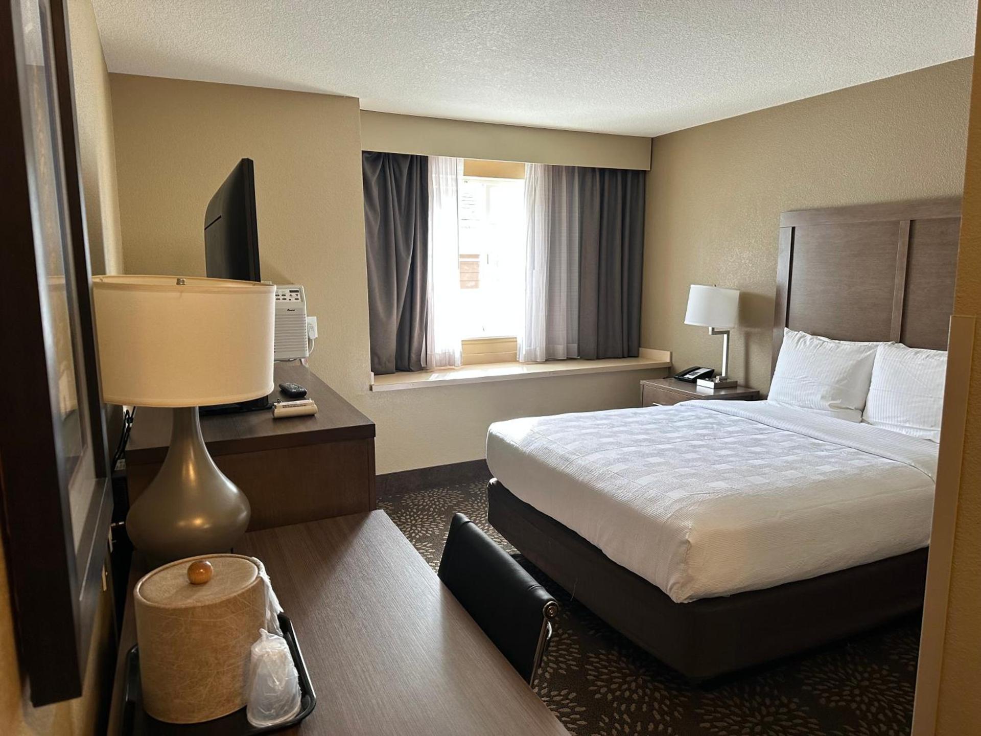 Best Western Columbia River Waterfront Hotel Astoria photo 54